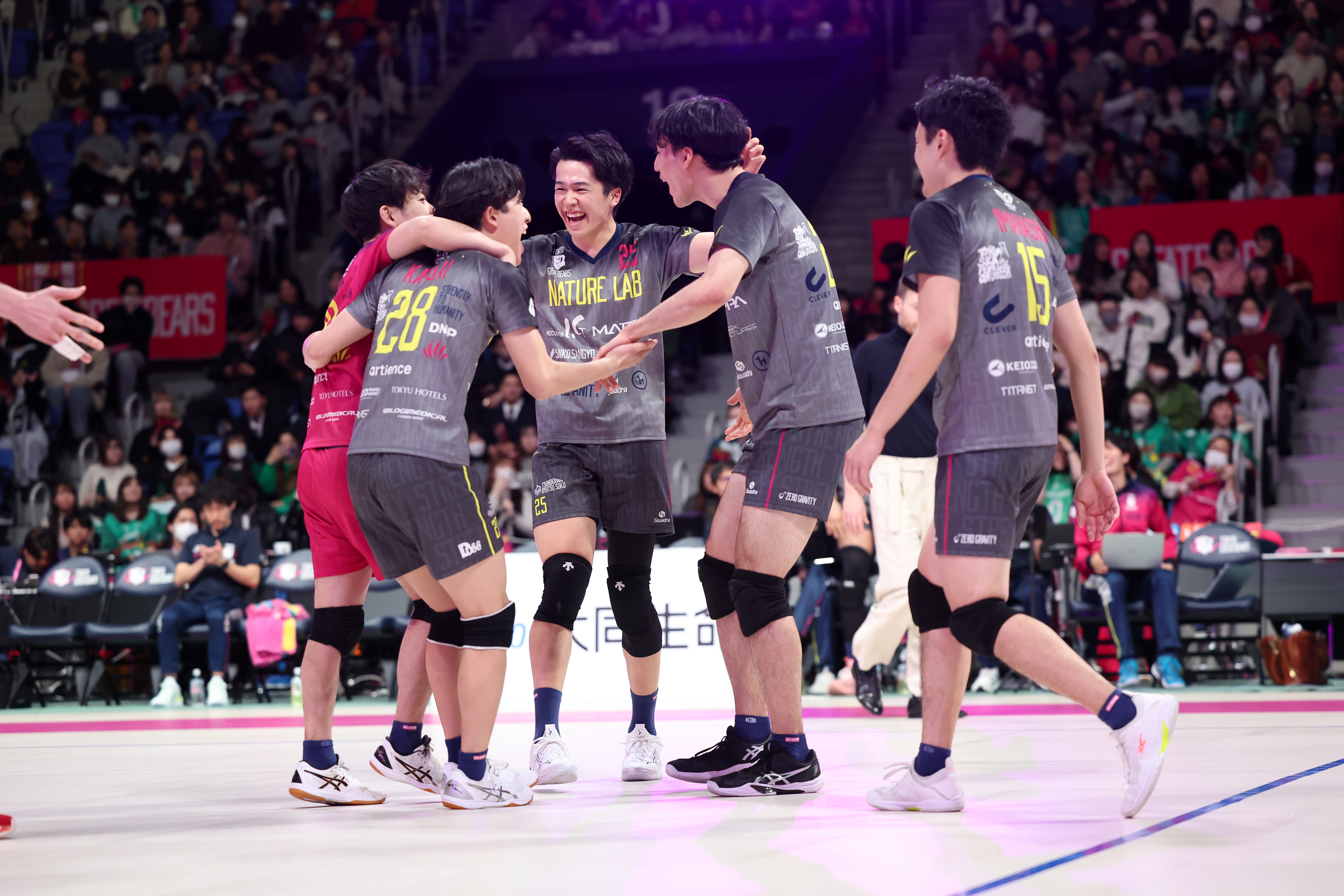 HATTRICK（ハットトリック）-選手の想いをファンへ届ける公式