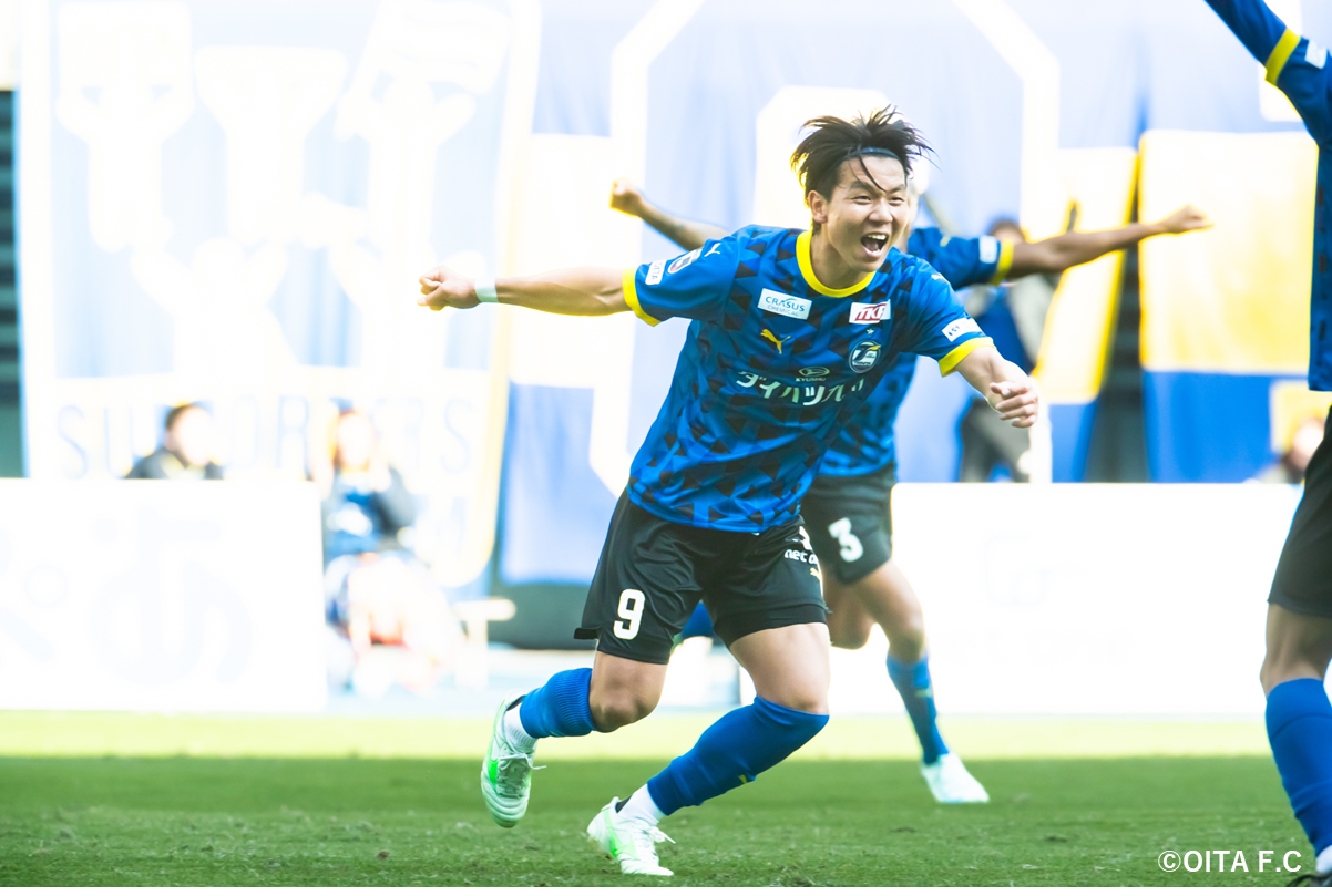 HATTRICK（ハットトリック）-選手の想いをファンへ届ける公式