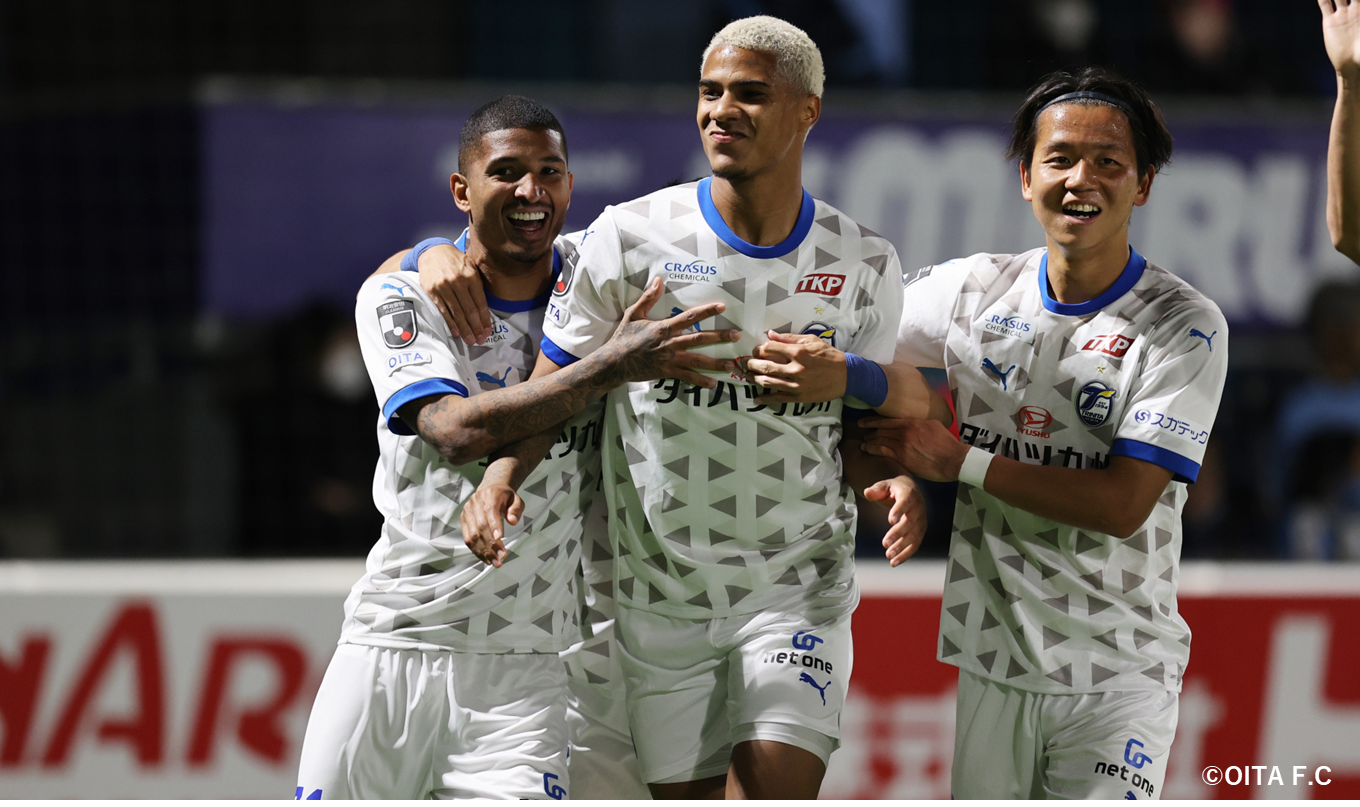 HATTRICK（ハットトリック）-選手の想いをファンへ届ける公式