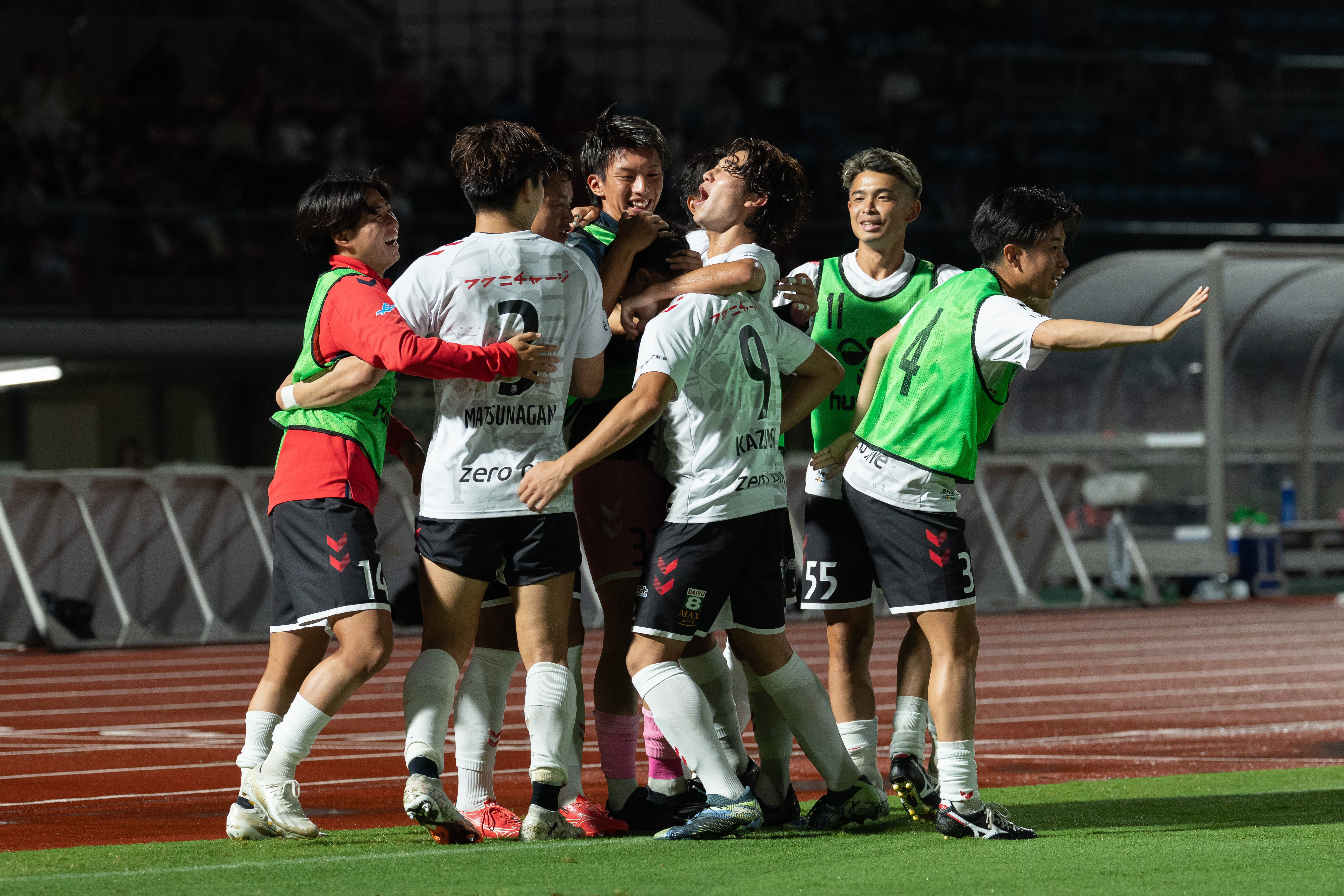 HATTRICK（ハットトリック）-選手の想いをファンへ届ける公式