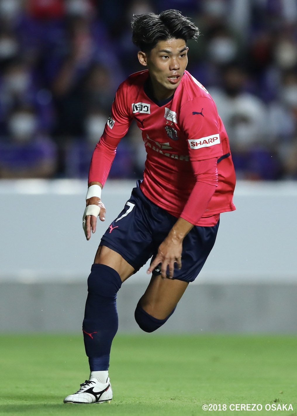 セレッソ大阪　レオセアラ　月間MVP記念ユニフォーム　M 6月度「KOIZUMI presents みんなで選ぶ月間MVP！」レオ セアラ
