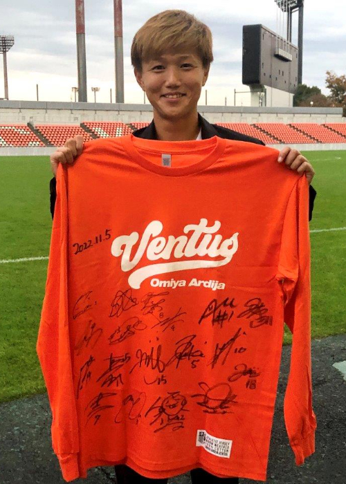 豪華で新しい HATTRICK（ハットトリック）-選手の想いをファンへ届ける公式 ウェア