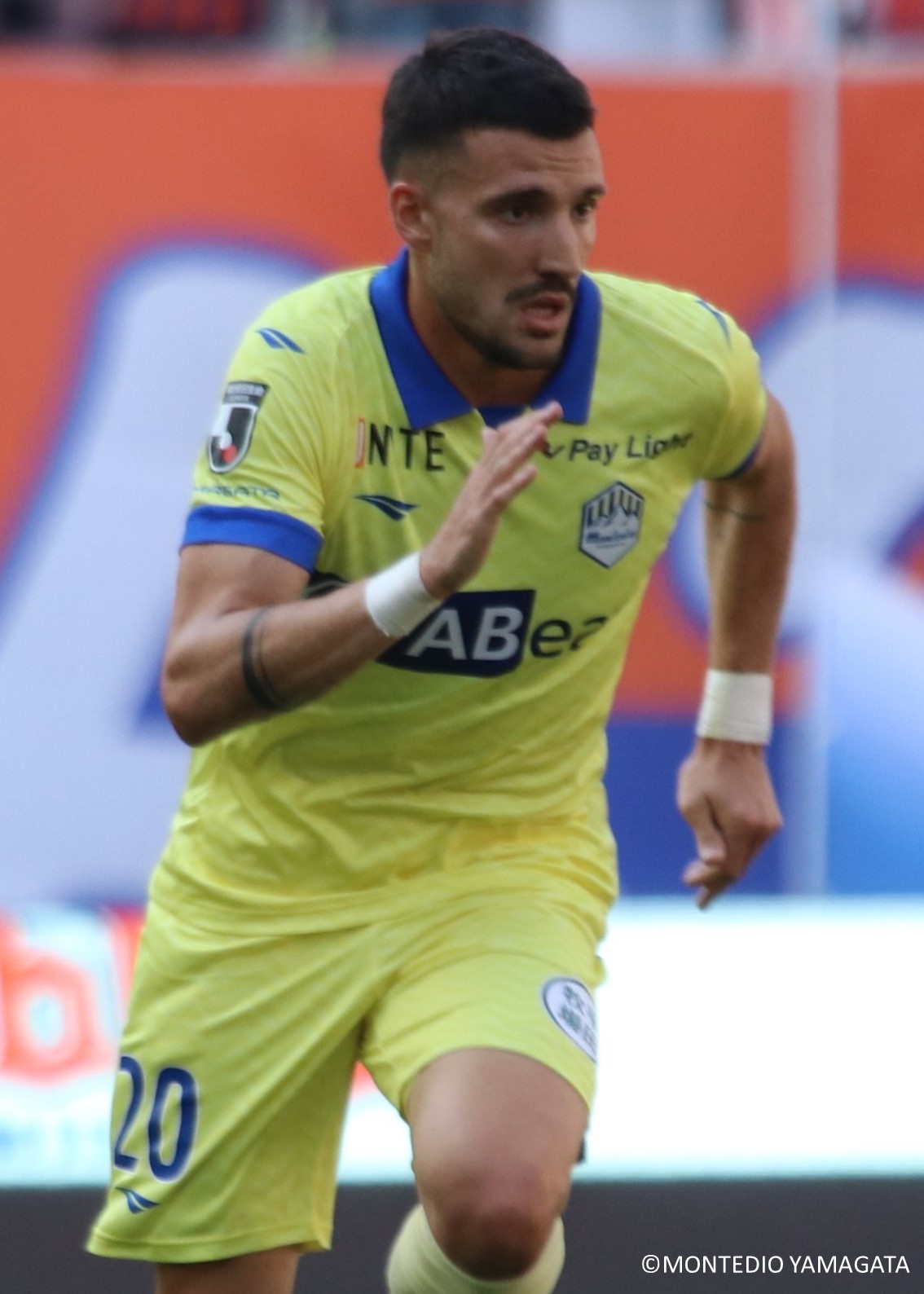 HATTRICK（ハットトリック）-選手の想いをファンへ届ける公式