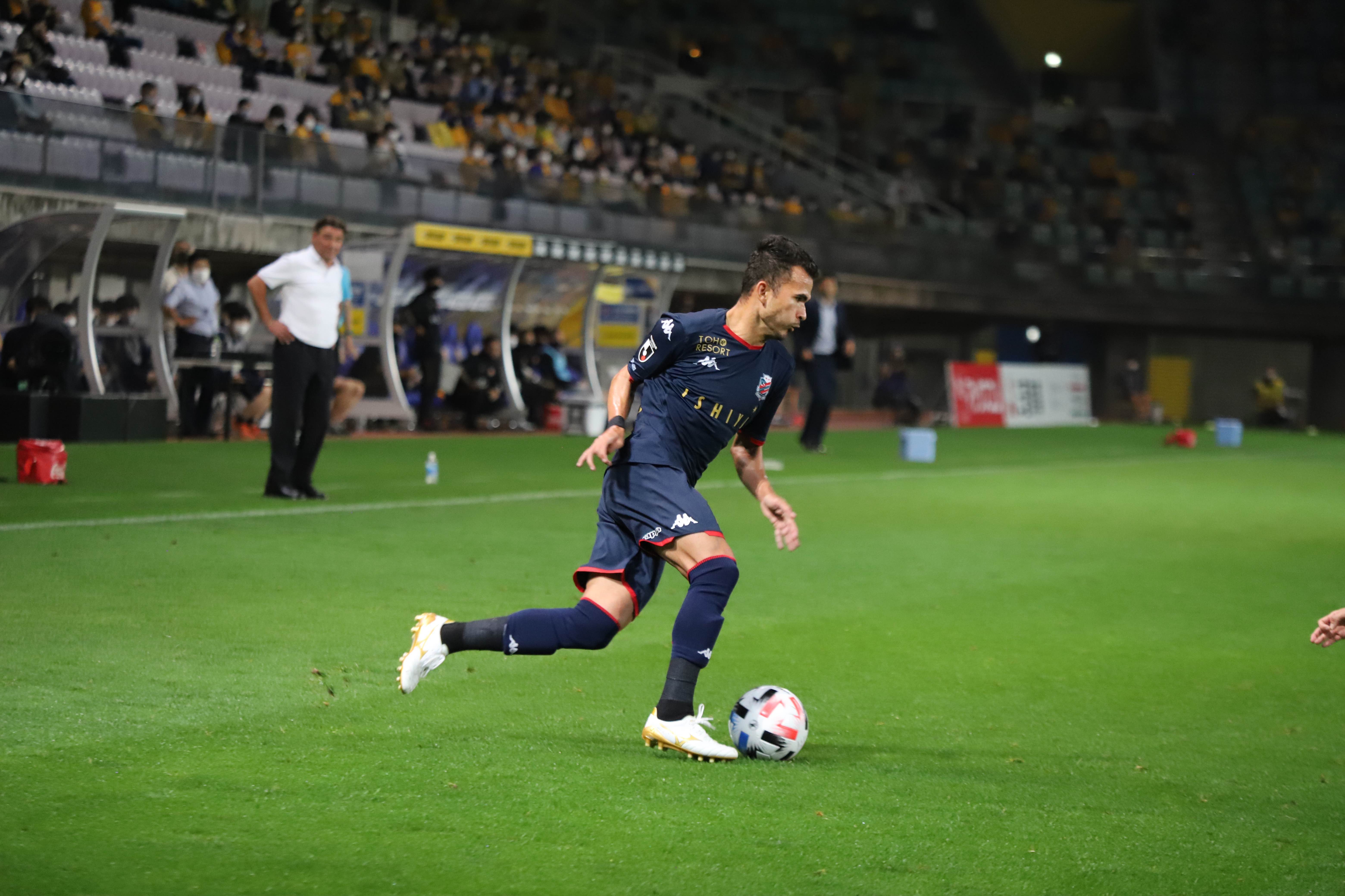 レオナルド選手実使用　サッカースパイク HATTRICK（ハットトリック）-選手の想いをファンへ届ける公式