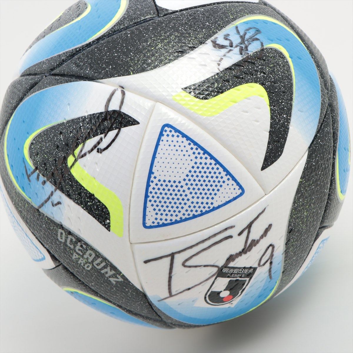 HATTRICK（ハットトリック）-選手の想いをファンへ届ける公式