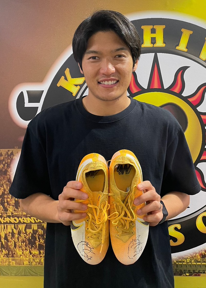 柏レイソル 川口尚紀選手 実着用スパイク HATTRICK(ハットトリック)-選手の想いをファンへ届ける公式