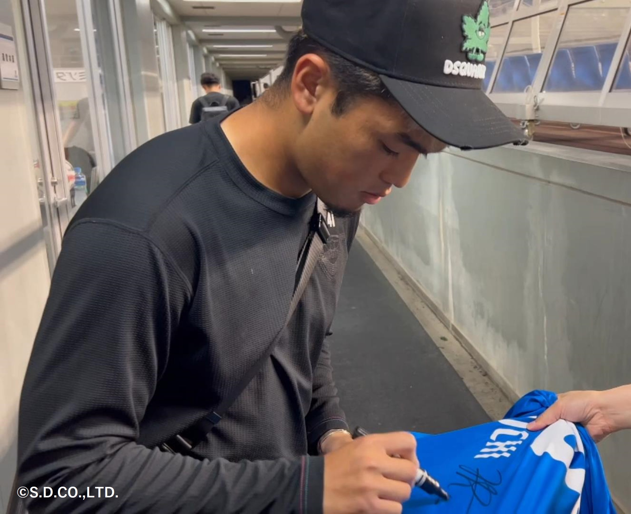 超目玉！サガン鳥栖ベンチコート HATTRICK（ハットトリック）-選手の想いをファンへ届ける公式