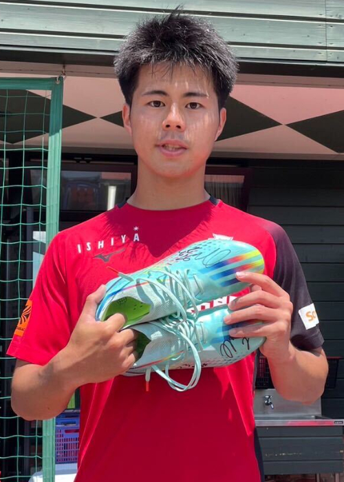 北海道コンサドーレ札幌 菅大輝選手 サイン入りスパイク HATTRICK（ハットトリック）-選手の想いをファンへ届ける公式
