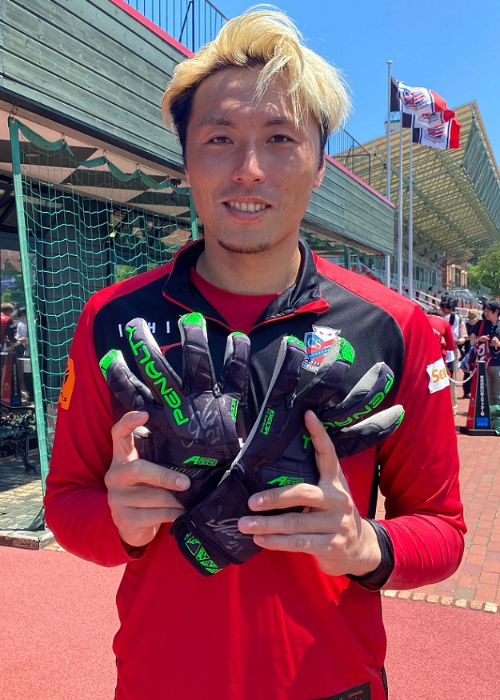 HATTRICK（ハットトリック）-選手の想いをファンへ届ける公式