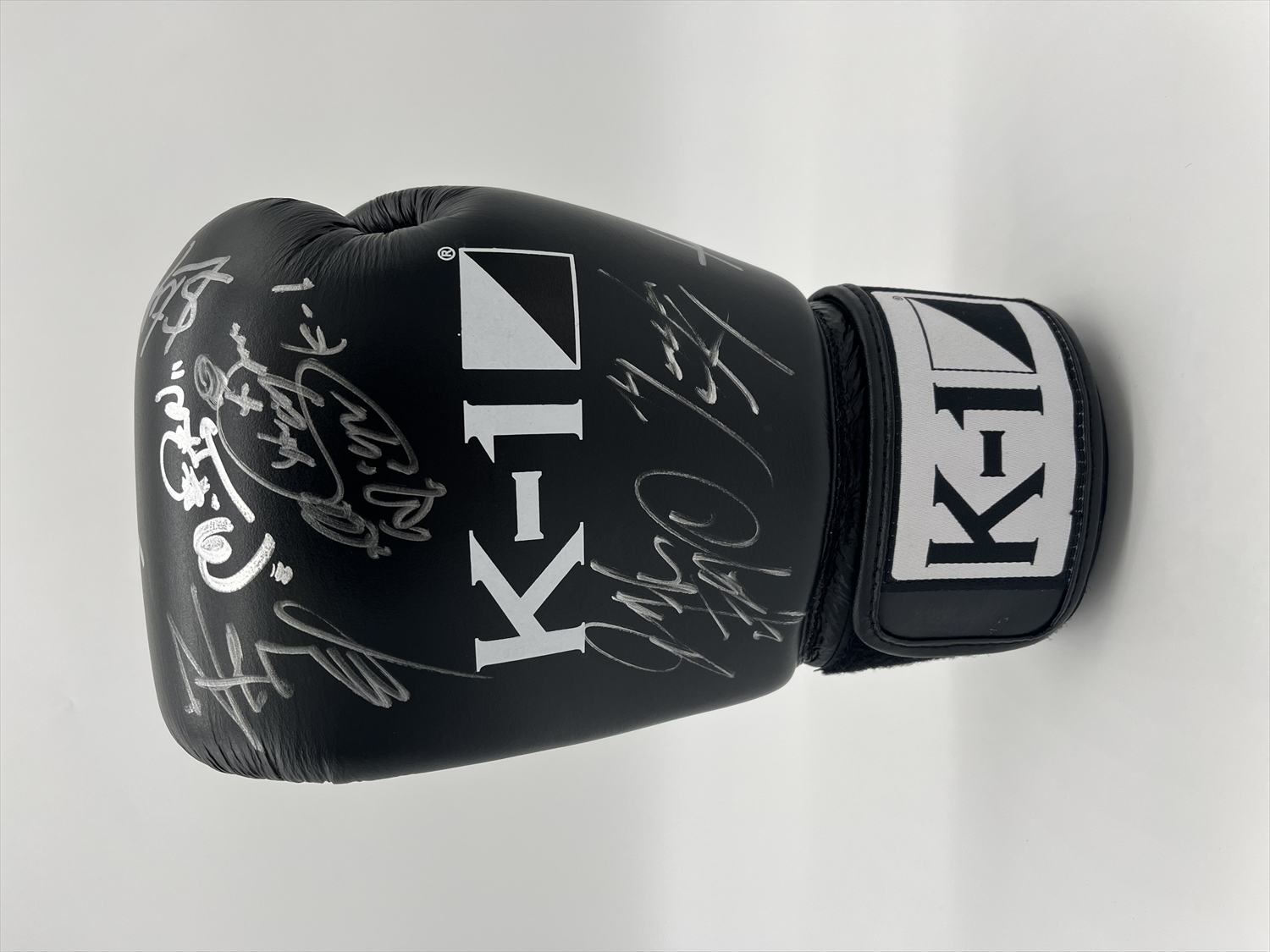 超激レア K‐1サイン入りグローブ K‐1ワールドMAX2002 超激レア K‐1