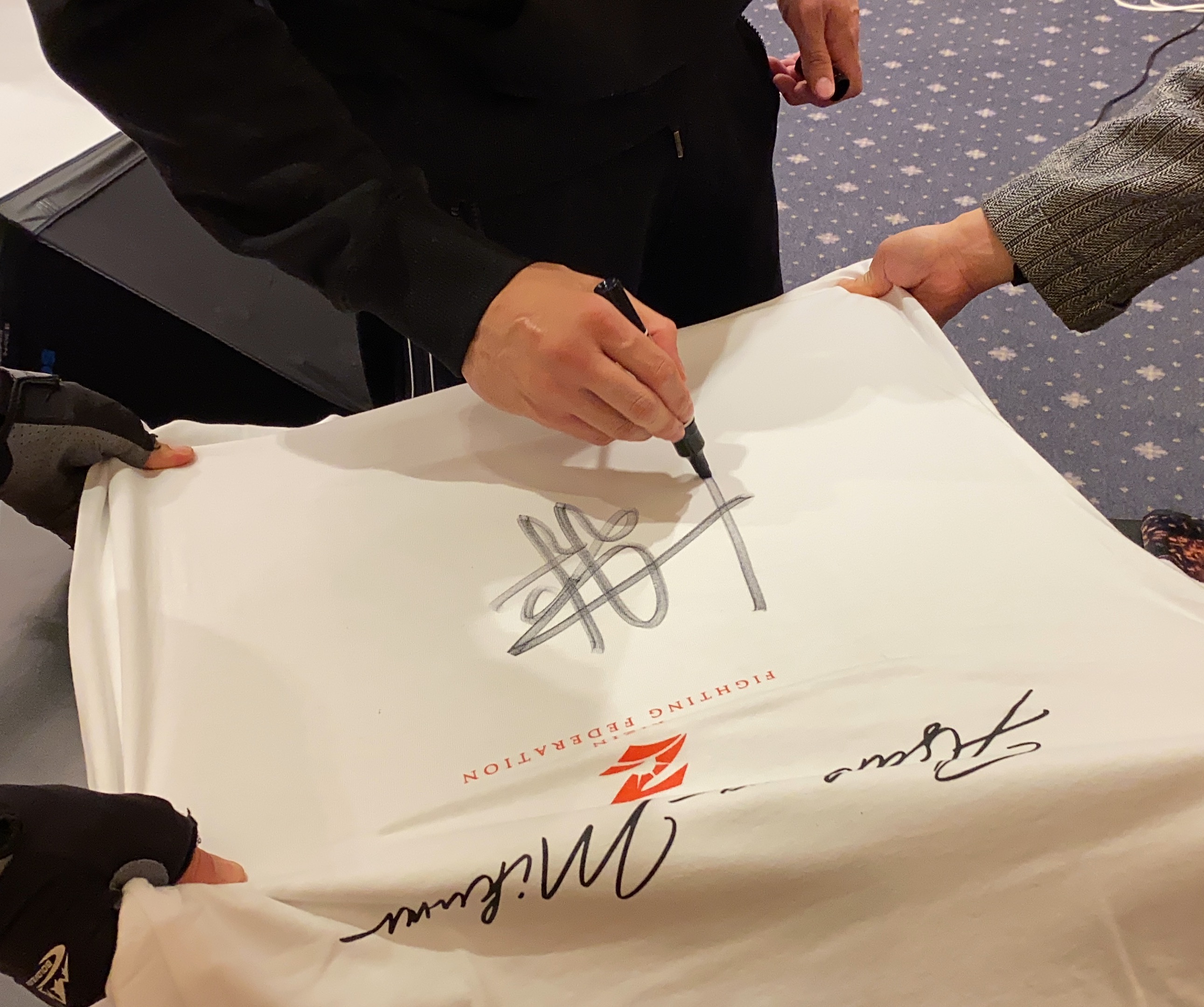 HATTRICK（ハットトリック）-選手の想いをファンへ届ける公式