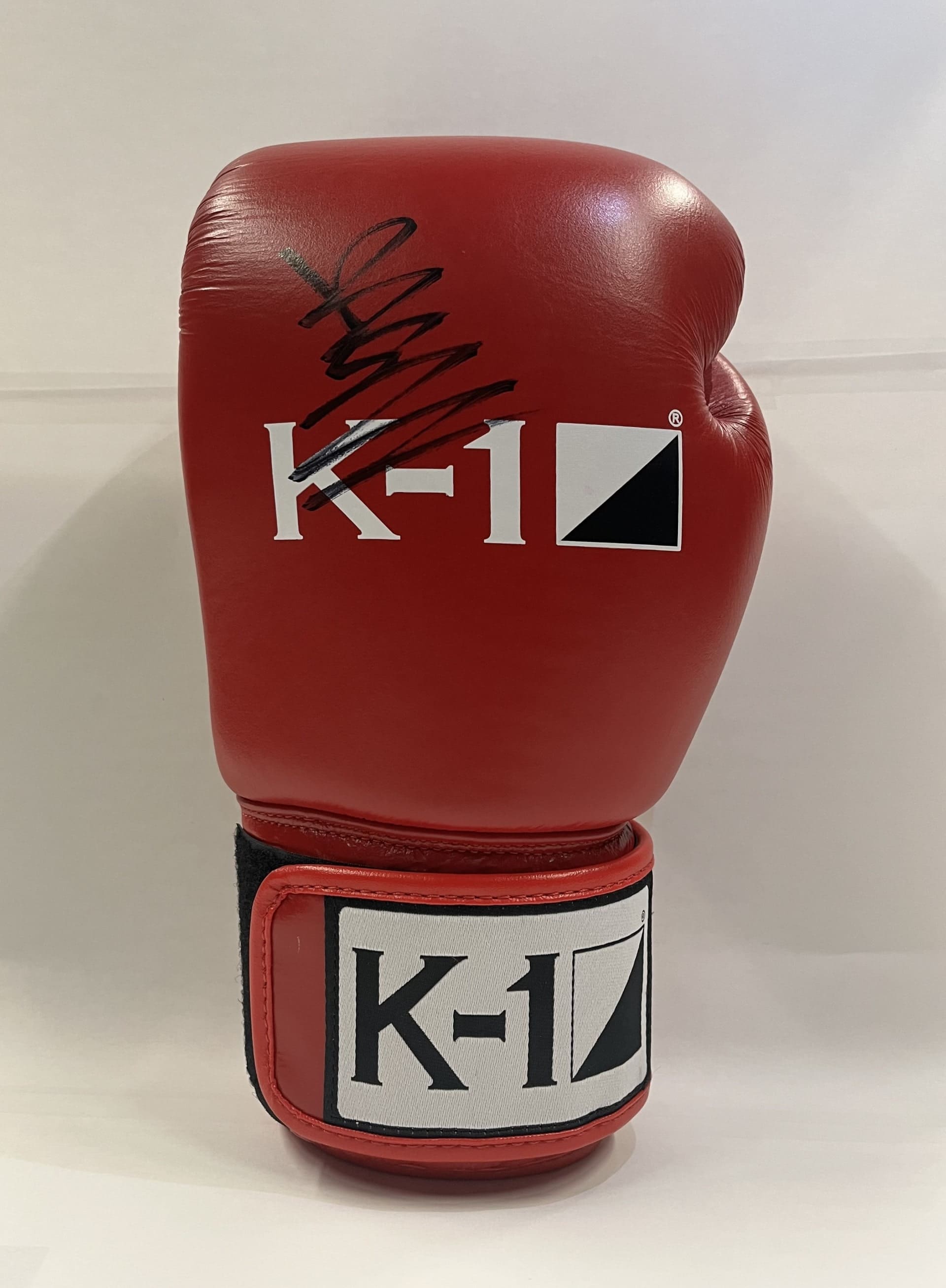 K-1ファイター 7名のサイングローブ HATTRICK（ハットトリック）-挑戦者の想いをファンへ届ける公式