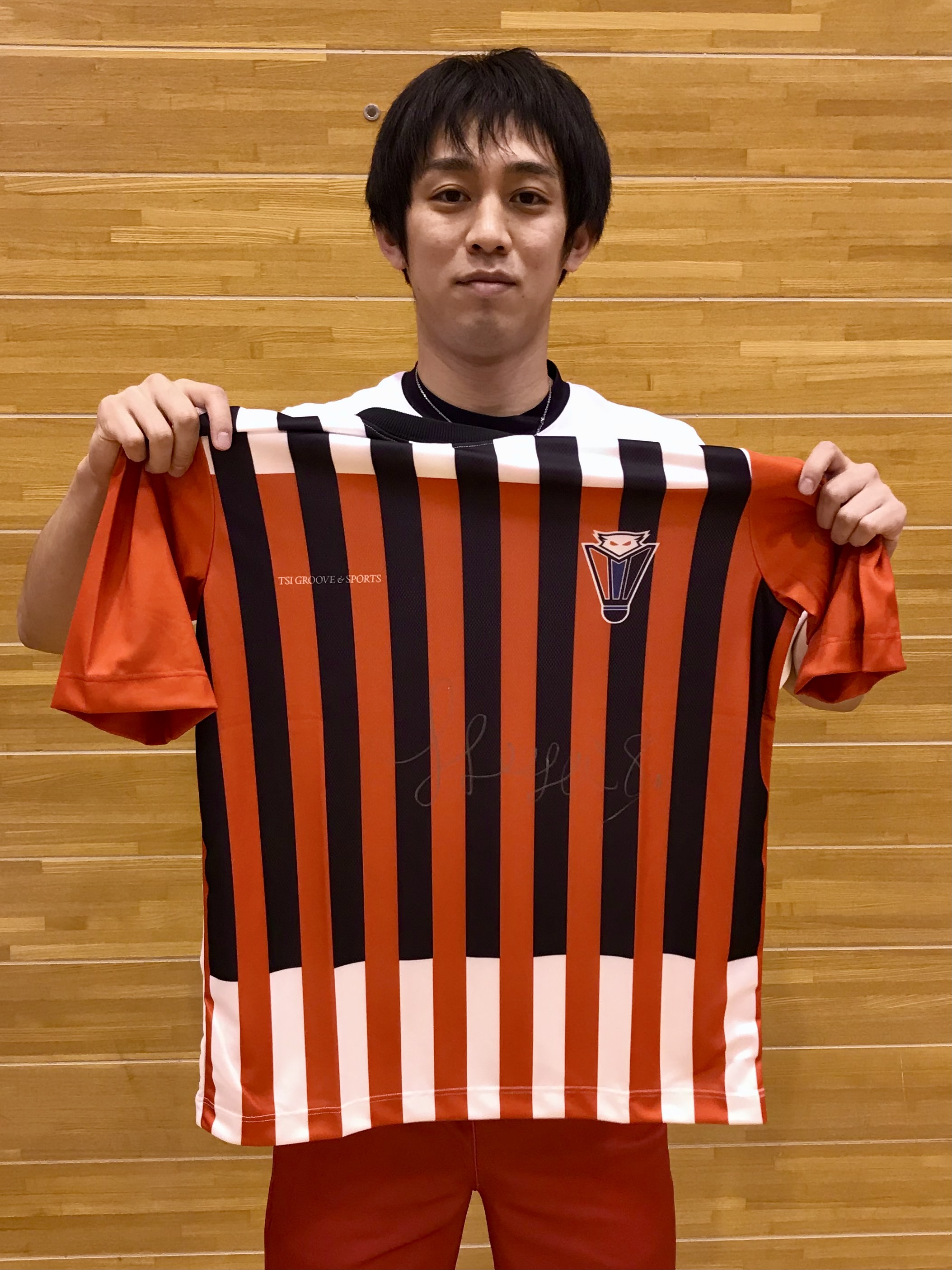 【支給品】北海道コンサドーレ札幌 2019年シーズンユニフォーム 上下セット 支給品】北海道コンサドーレ札幌 2019年シーズンユニフォーム