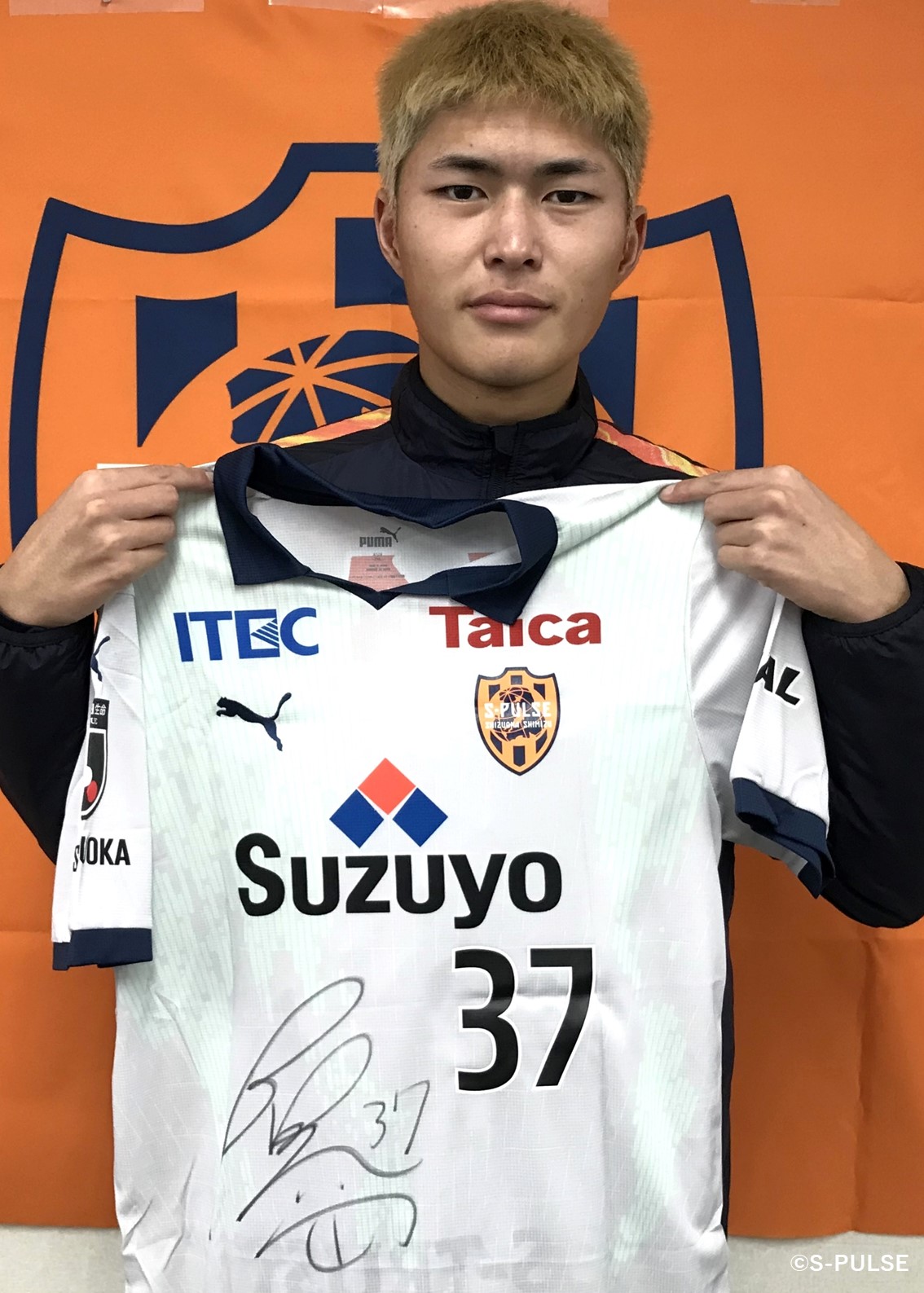 HATTRICK（ハットトリック）-選手の想いをファンへ届ける公式