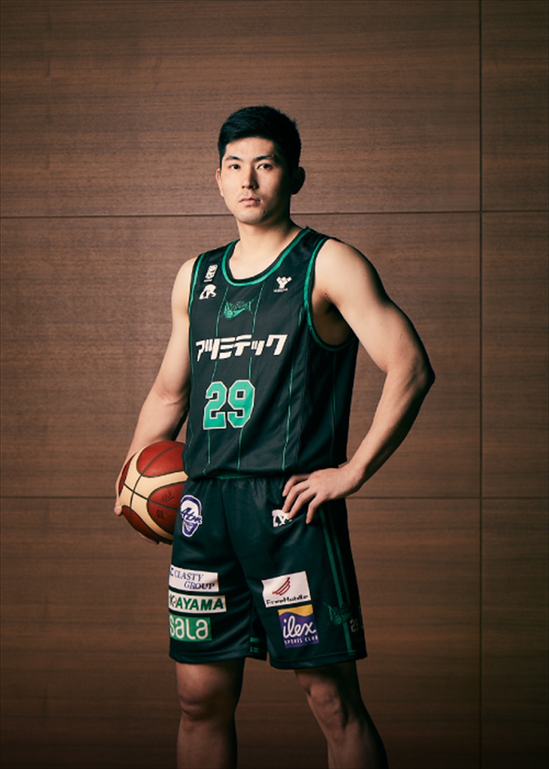 Tayshaun Prince 直筆サイン入り デッドストック ユニフォーム Tayshaun Prince 直筆サイン入り デッドストック ユニフォーム