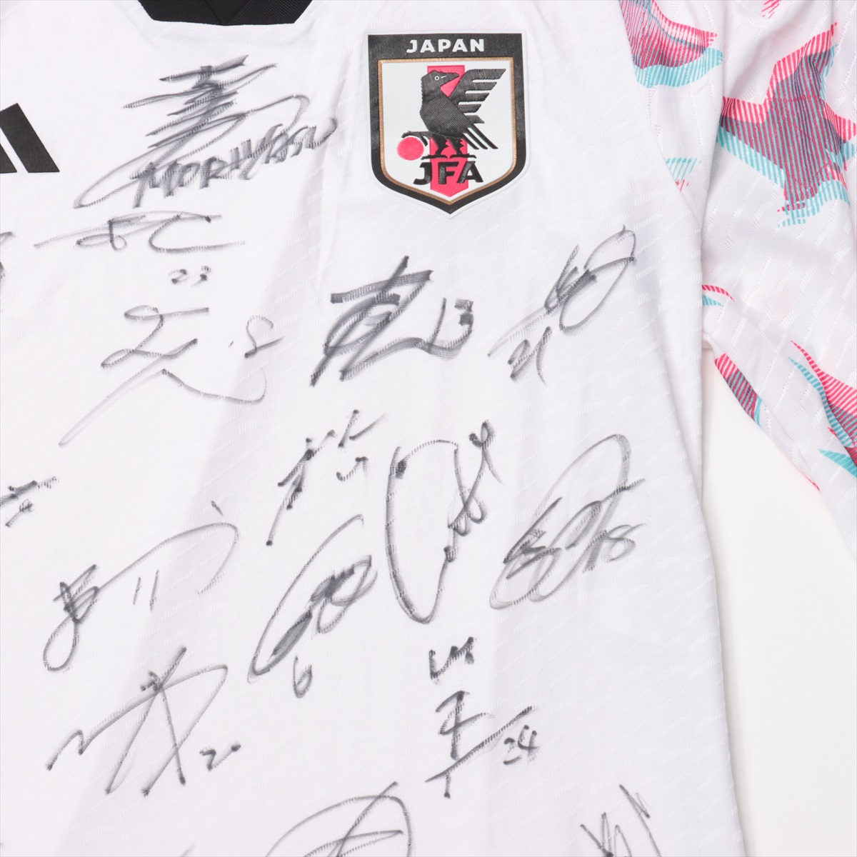 サッカー日本代表 SAMURAI BLUE 直筆サイン入りユニフォー HATTRICK（ハットトリック）-選手の想いをファンへ届ける公式