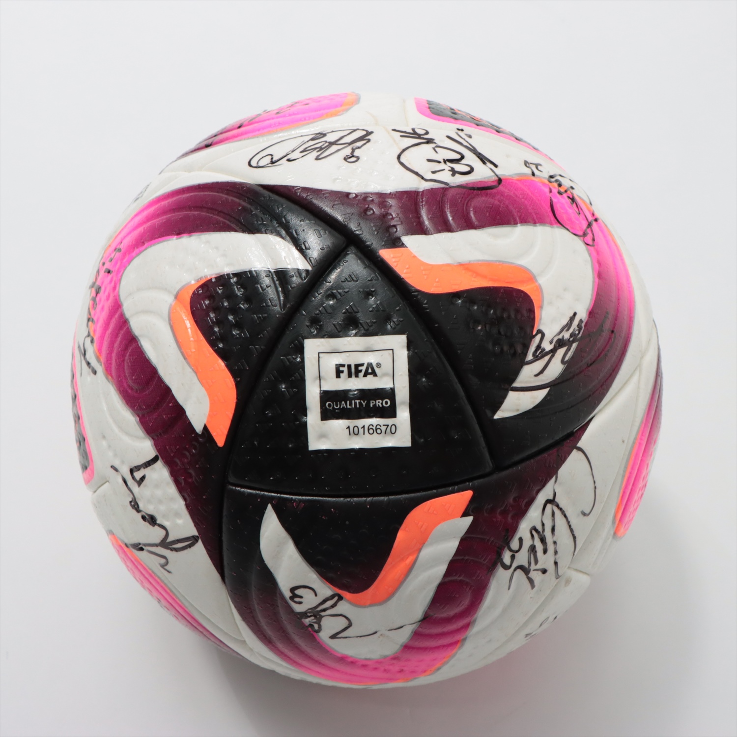 HATTRICK（ハットトリック）-選手の想いをファンへ届ける公式