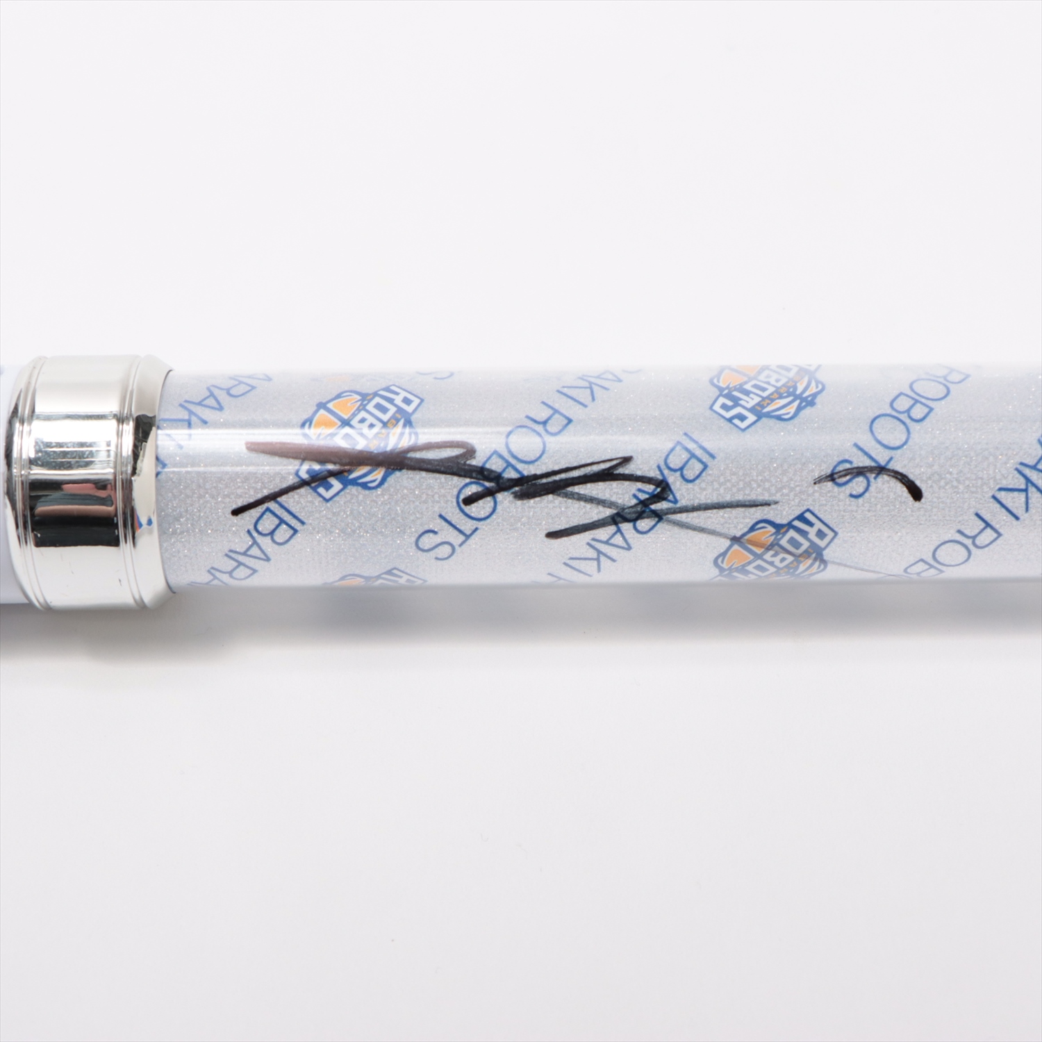 茨城ロボッツ ペンライト、コートおまとめ HATTRICK（ハットトリック）-選手の想いをファンへ届ける公式