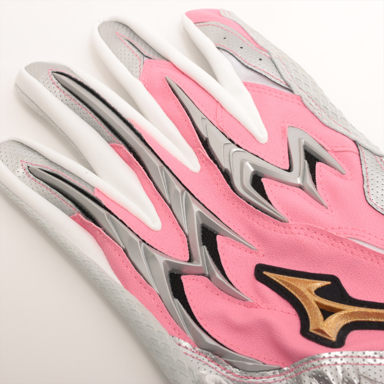 HATTRICK（ハットトリック）-選手の想いをファンへ届ける公式