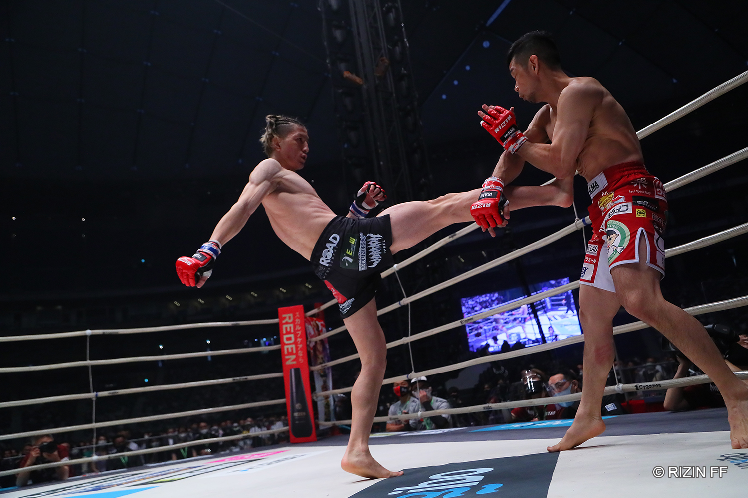 HATTRICK（ハットトリック）-選手の想いをファンへ届ける公式