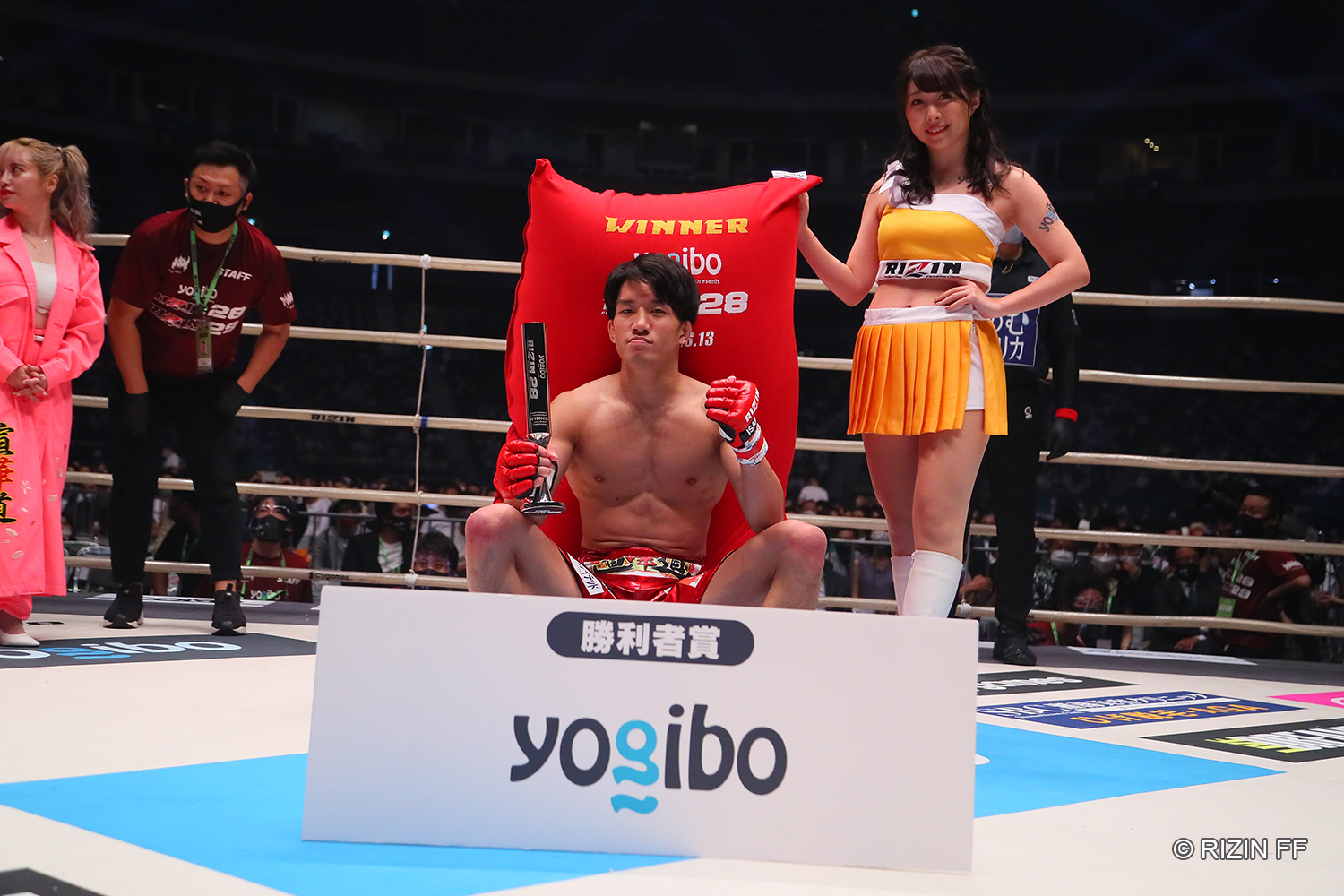 HATTRICK（ハットトリック）-選手の想いをファンへ届ける公式