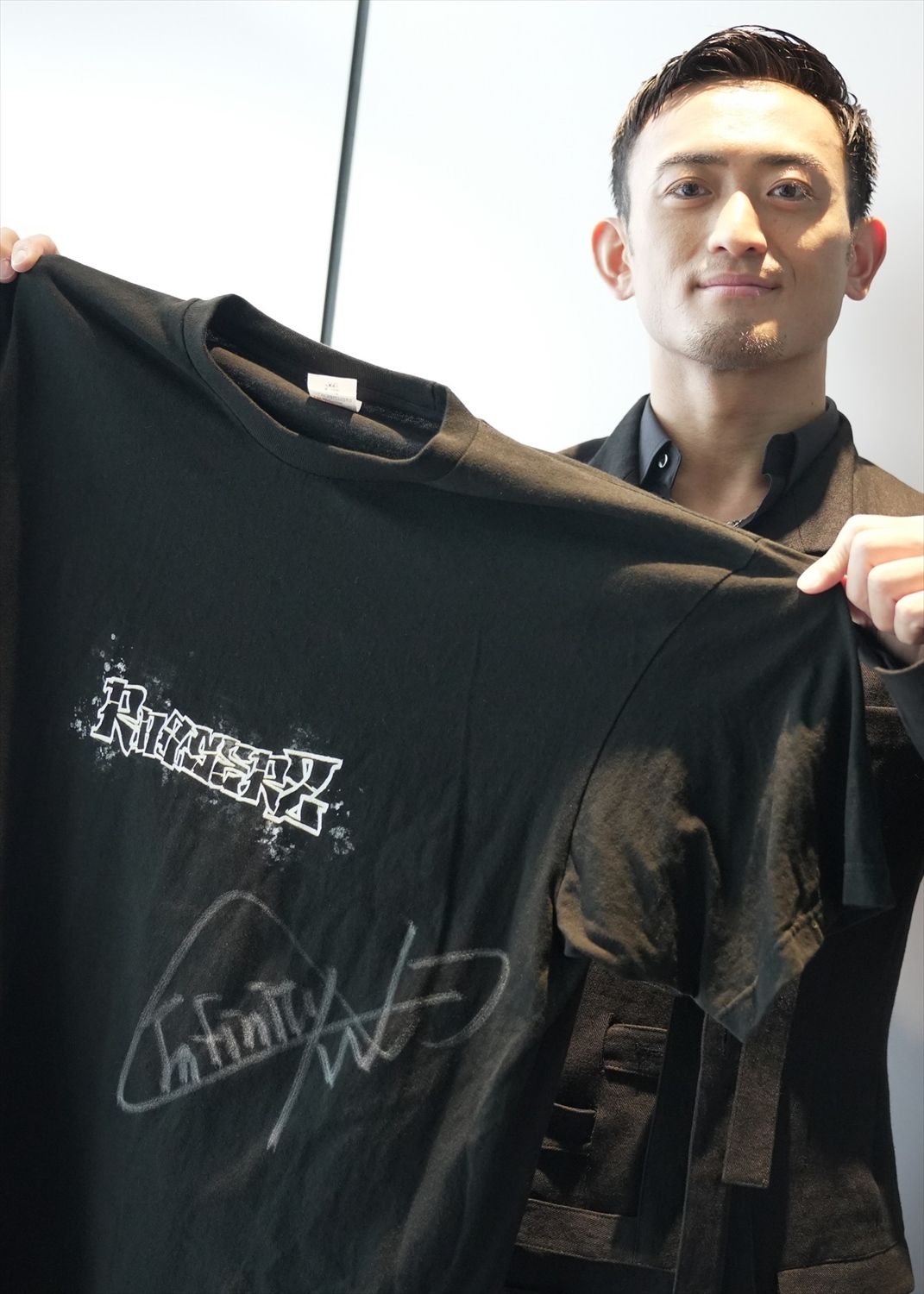 FANTASTICS サイン入りTシャツ【最終値下げ】 FANTASTICS サイン Tシャツ - メルカリ