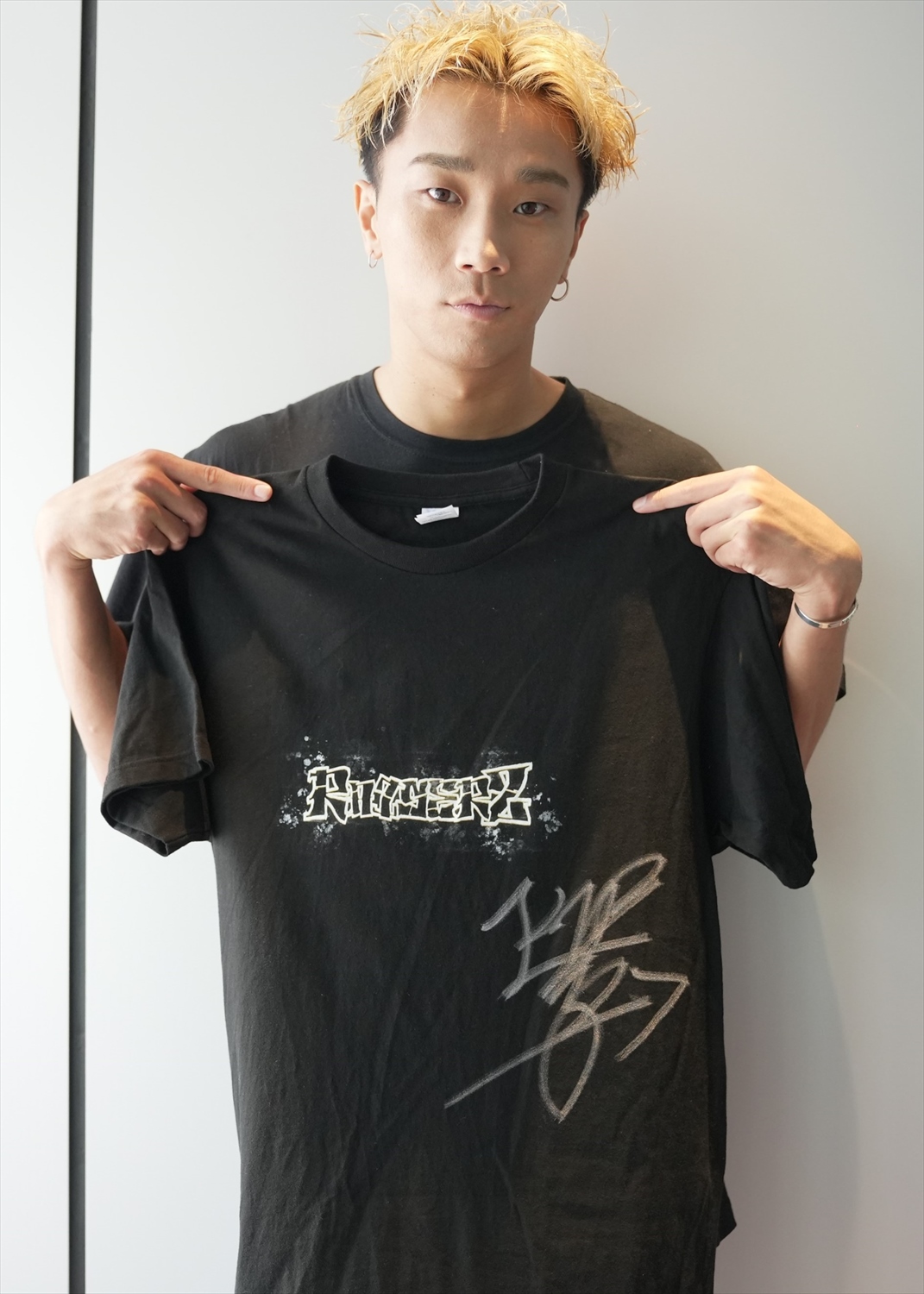 FANTASTICS サイン入りTシャツ【最終値下げ‼️】 最終値下げ FANTASTICS buddix ロンT - メルカリ