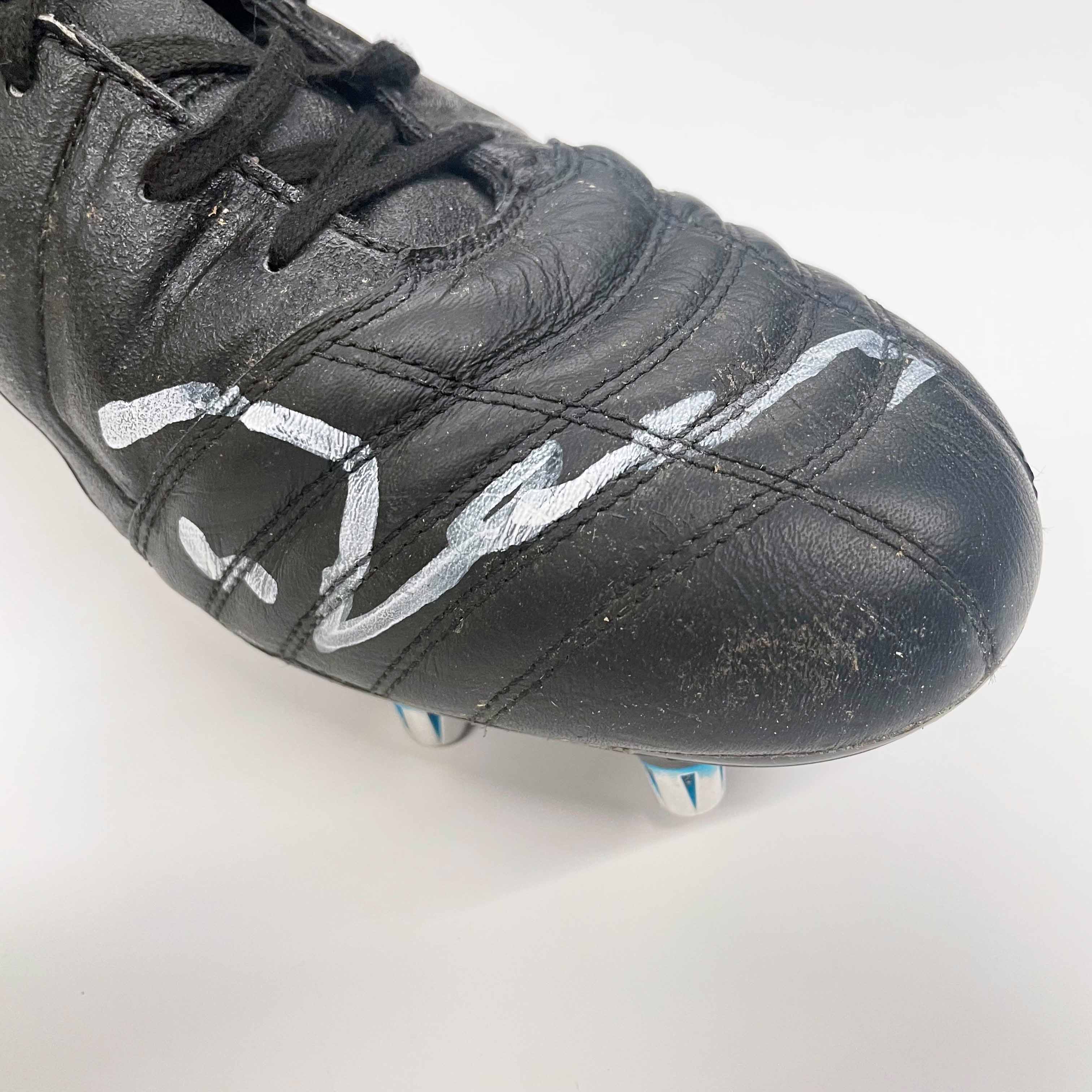 マアノヌー直筆サイン入りスパイク マアノヌー直筆サイン入りスパイク - メルカリ