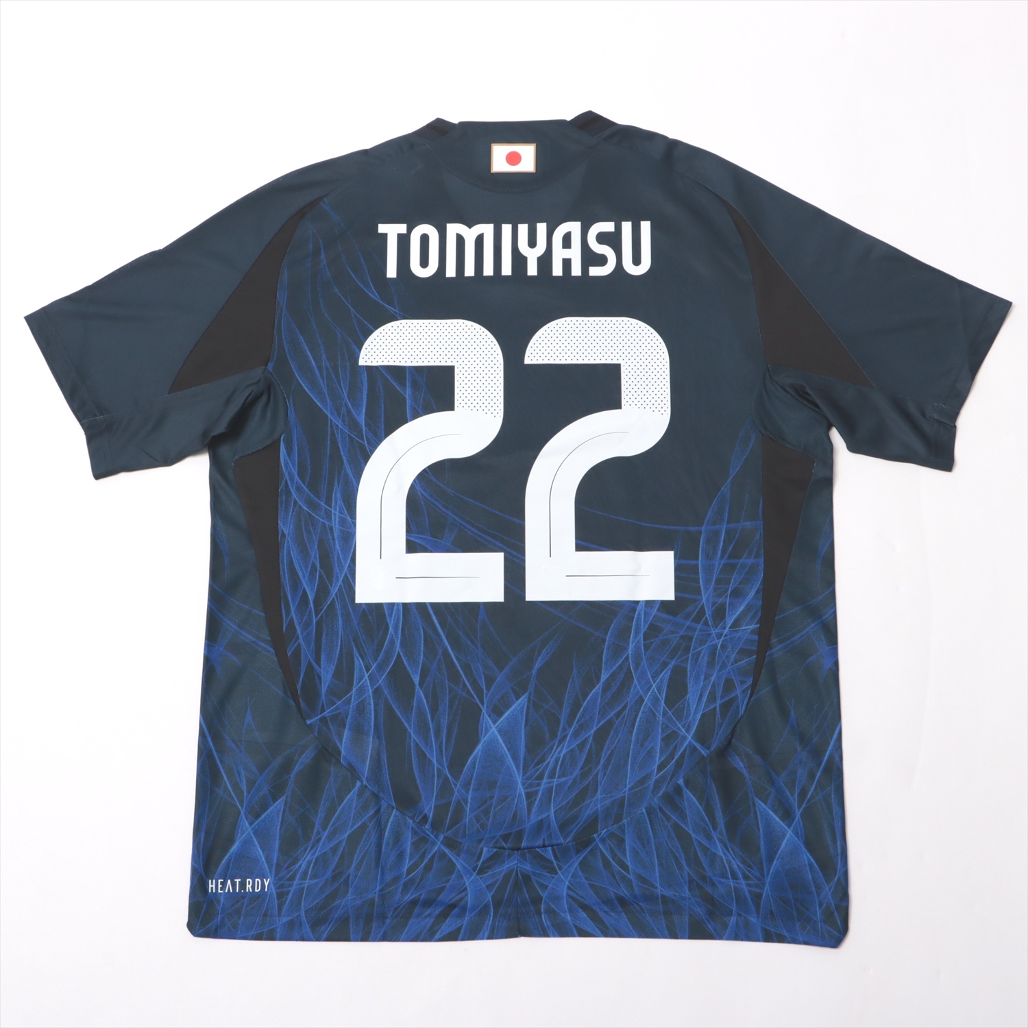 2019年女子国際親善試合　A代表レプリカTシャツサイン入りLサイズ HATTRICK（ハットトリック）-選手の想いをファンへ届ける公式