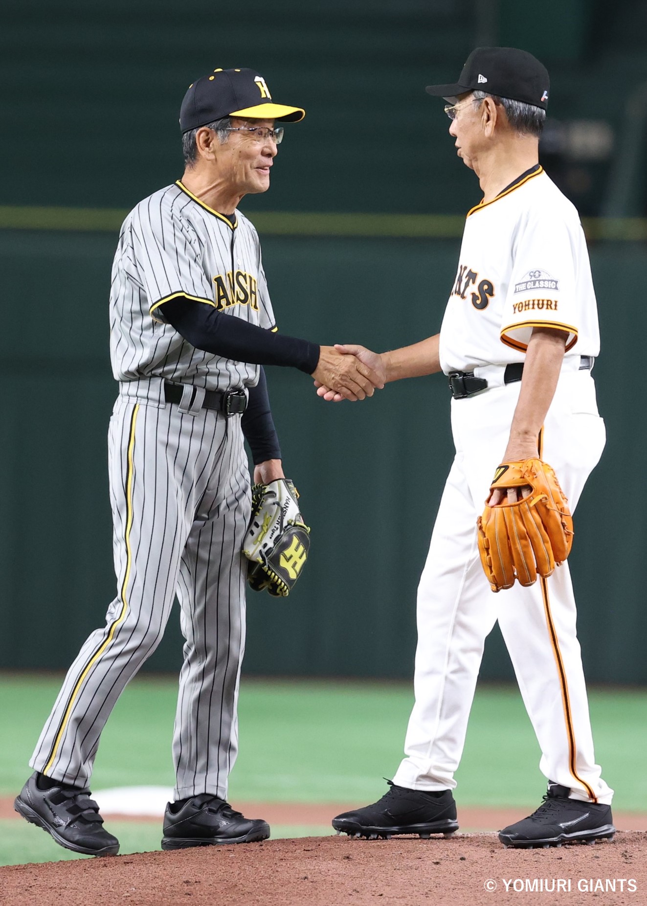 【送料無料】【未使用】読売ジャイアンツ/巨人/伝統の一戦~レジェンズOB対決~/NIKE(ナイキ) レプリカユニホーム['24 ホーム]/#18 堀内恒夫 伝統の一戦～レジェンズOB対決～」開催記念グッズを発売 | 読売