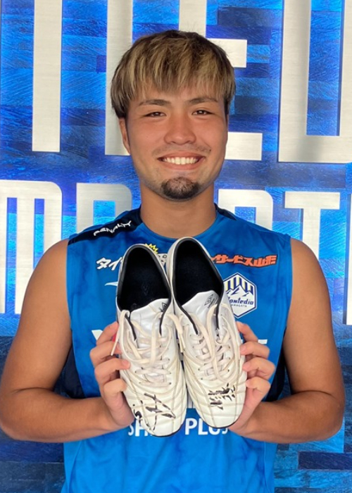 モンテディオ山形　摂津選手サイン入りスパイク HATTRICK（ハットトリック）-選手の想いをファンへ届ける公式