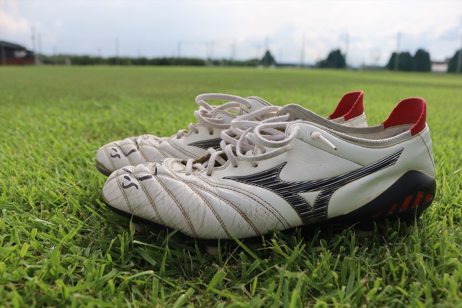 モンテディオ山形　摂津選手サイン入りスパイク HATTRICK（ハットトリック）-選手の想いをファンへ届ける公式