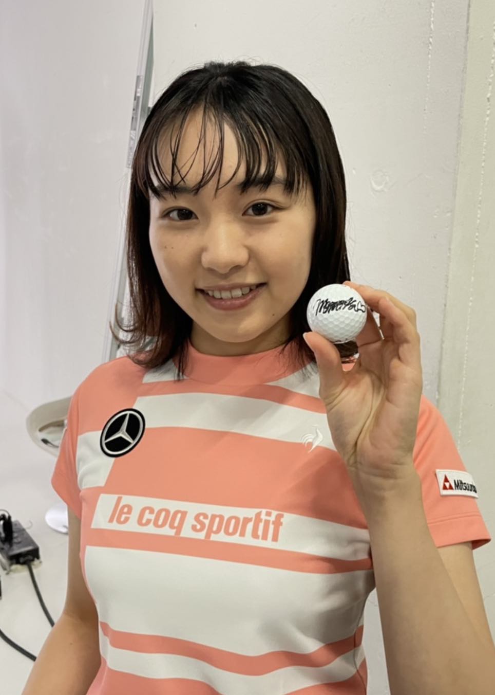 Amazon.co.jp: 女子プロゴルファー 三浦桃香選手 江澤亜弥選手