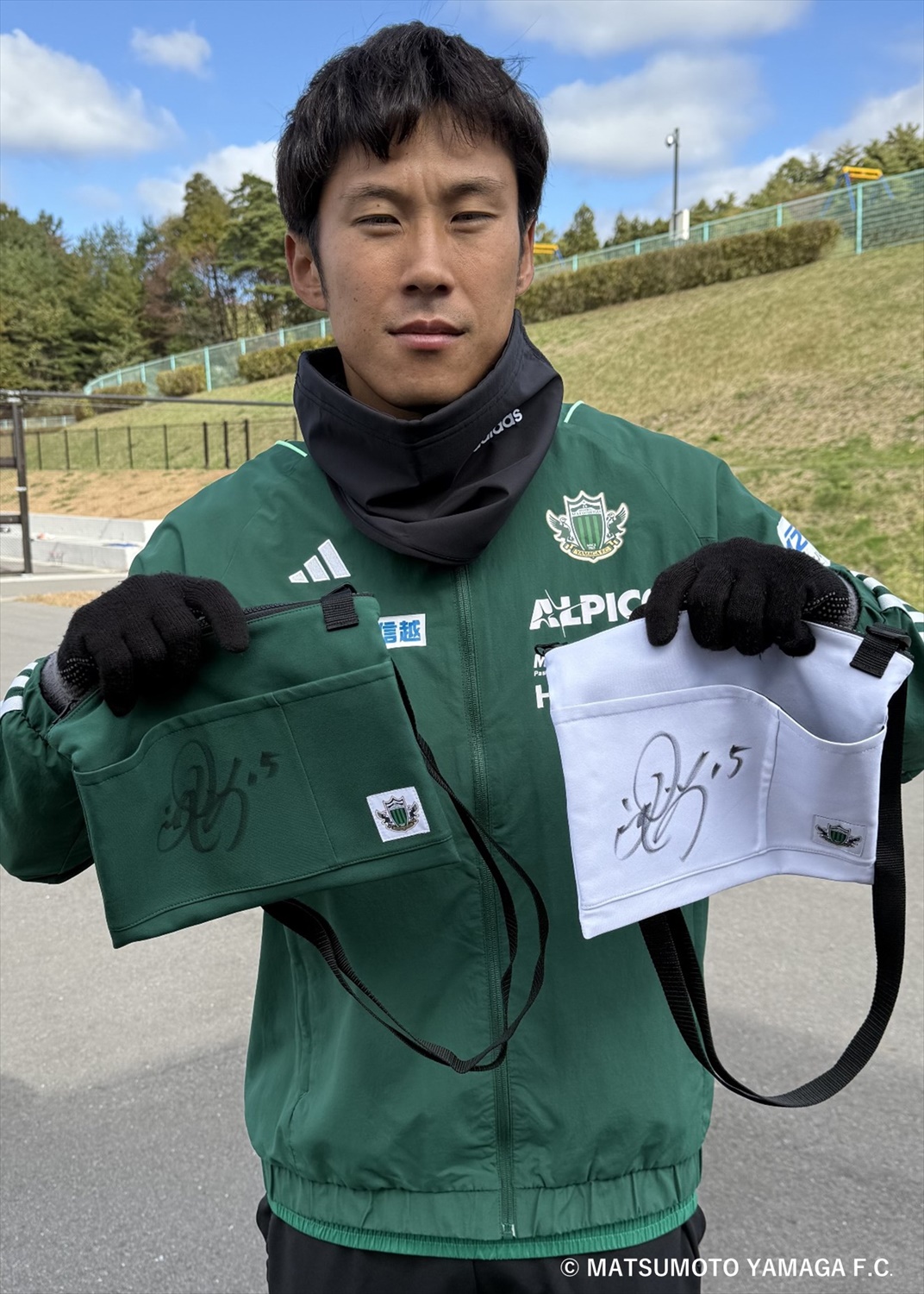 安永玲央 直筆サイン入り アップサイクルサコッシュ 1st(緑) 安永玲央 直筆サイン入り アップサイクルサコッシュ 1st(緑) 【公式通販】