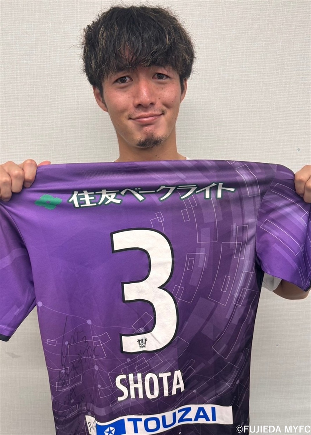 HATTRICK（ハットトリック）-選手の想いをファンへ届ける公式