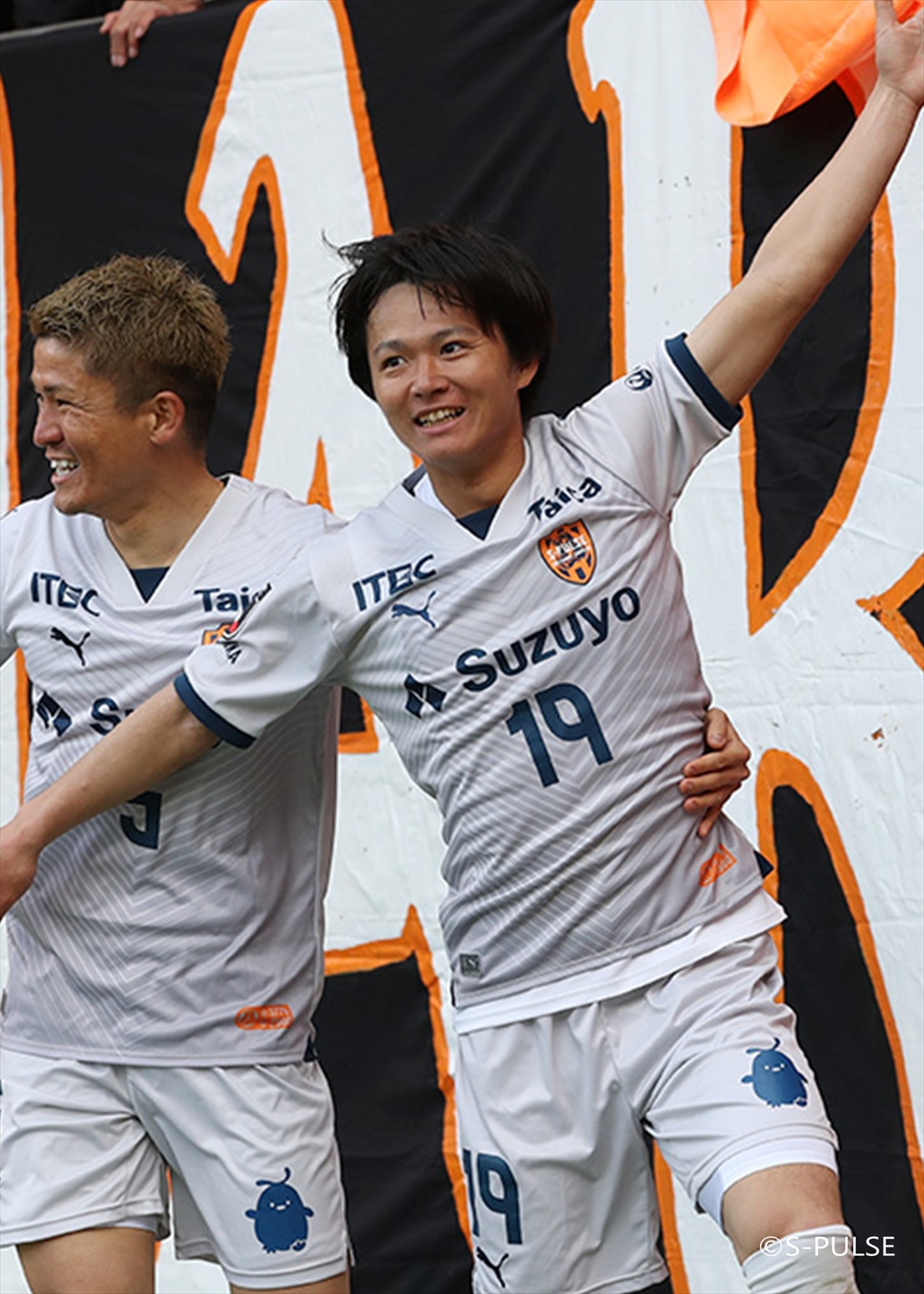 HATTRICK（ハットトリック）-選手の想いをファンへ届ける公式