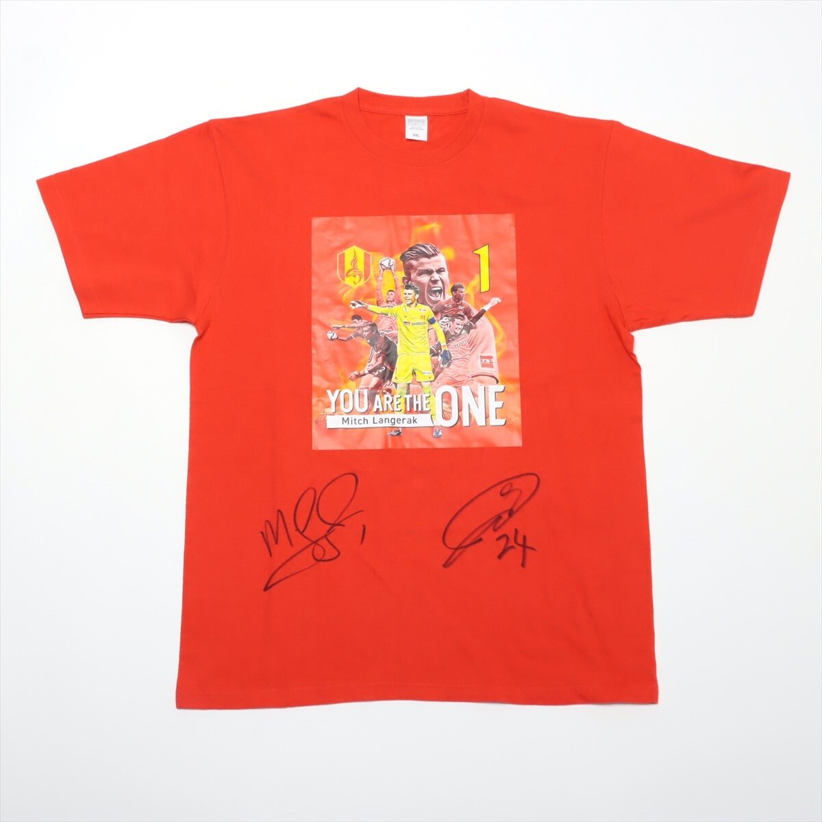名古屋グランパス 2024ランゲラック選手Tシャツ(イラスト) HATTRICK（ハットトリック）-選手の想いをファンへ届ける公式