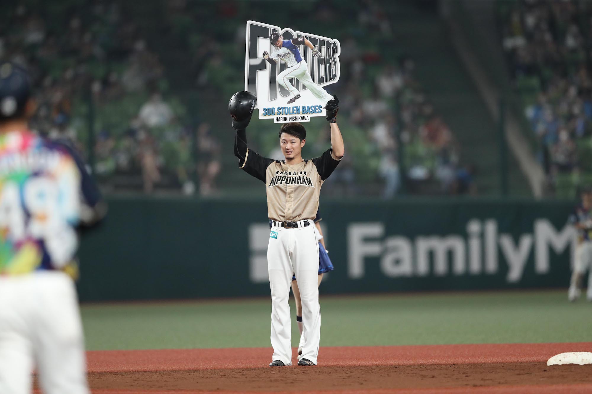 北海道日本ハム　西川遥輝　＃７　実使用直筆サイン入り HATTRICK（ハットトリック）-選手の想いをファンへ届ける公式