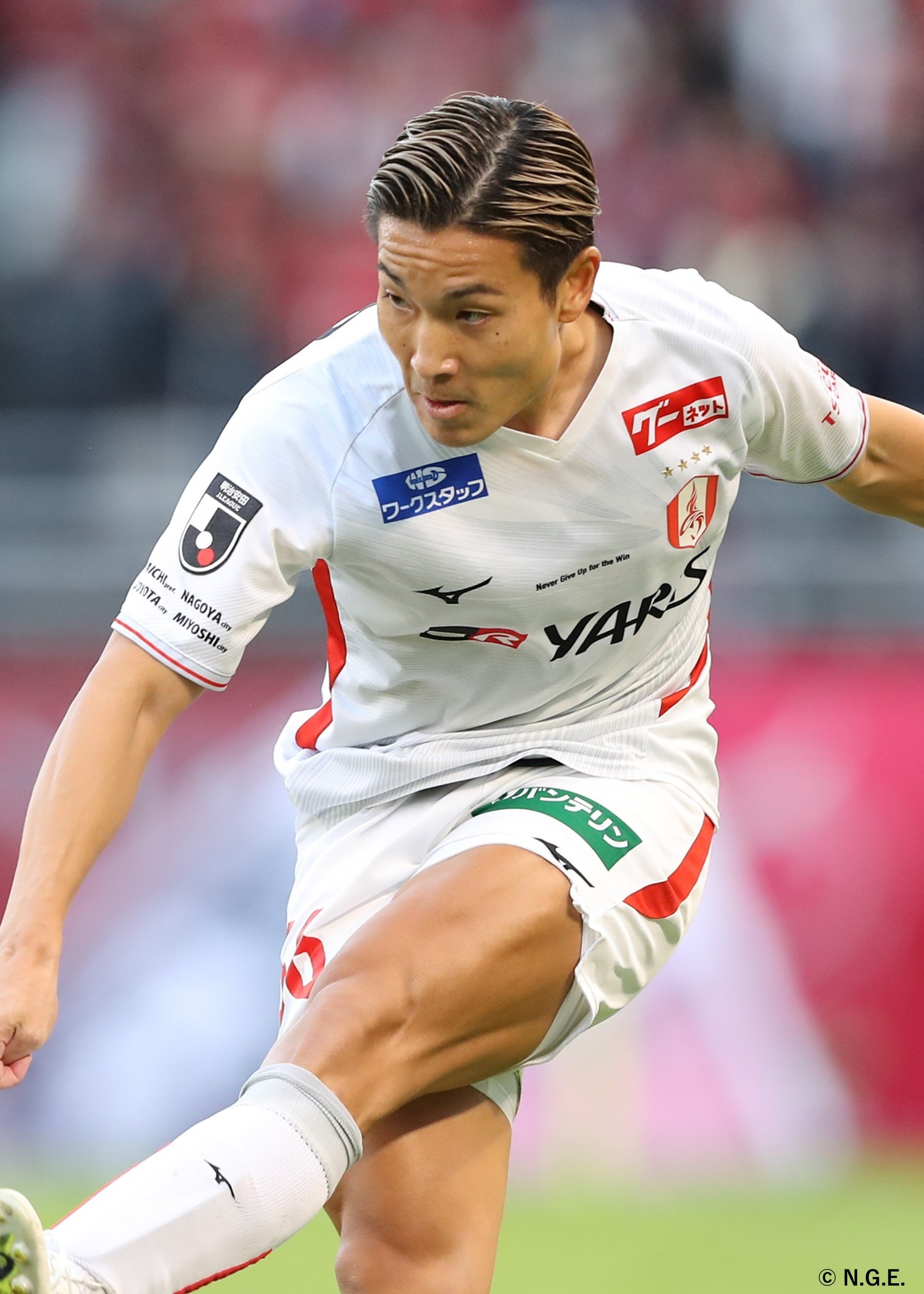 名古屋グランパス 山中亮輔 サイン入り支給品ユニフォーム HATTRICK（ハットトリック）-選手の想いをファンへ届ける公式