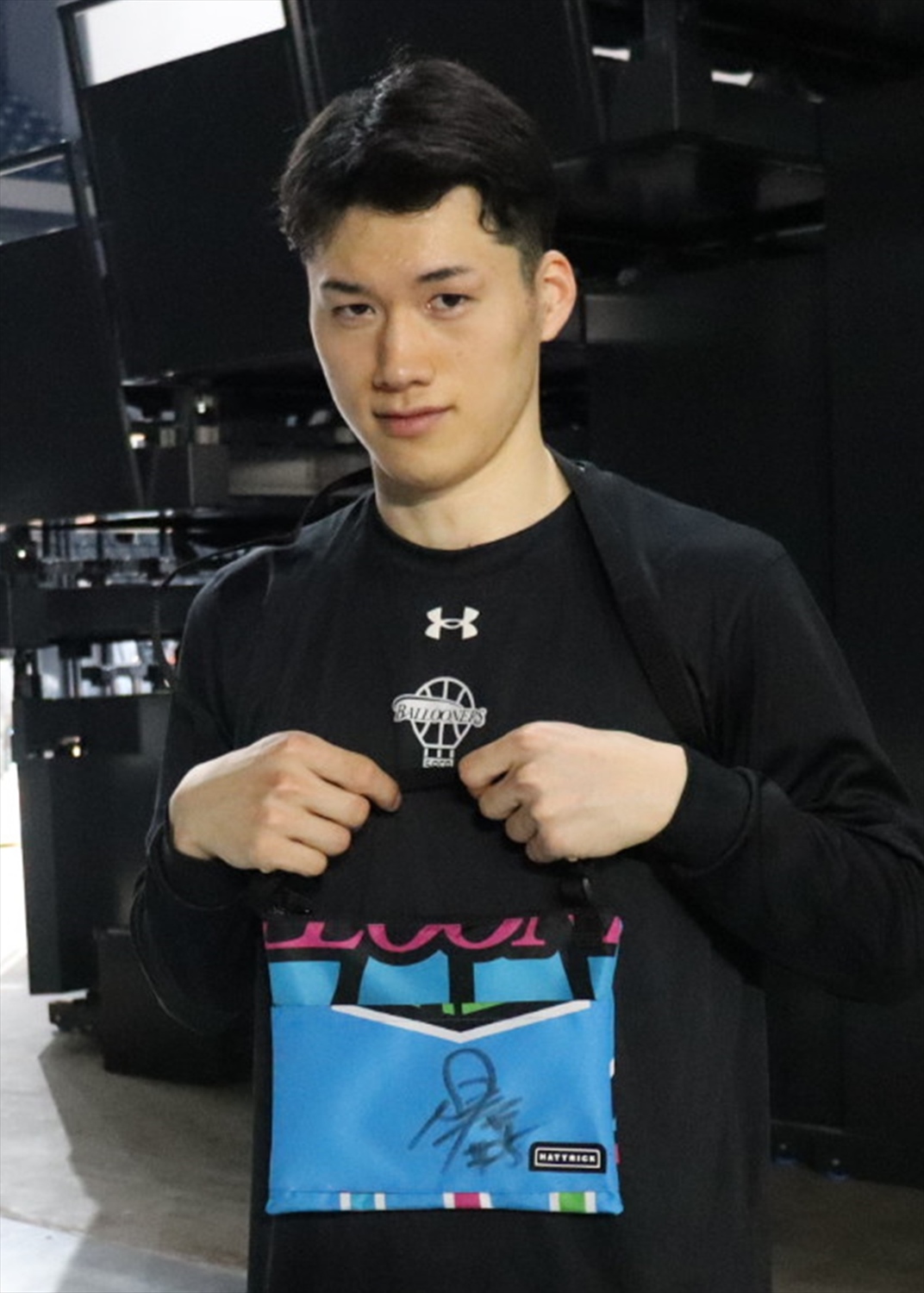 佐賀バルーナーズ 24-25シーズン選手似顔絵Tシャツ 選手直筆サイン入り 佐賀バルーナーズが選手のサイン入りユニフォーム等を出品する