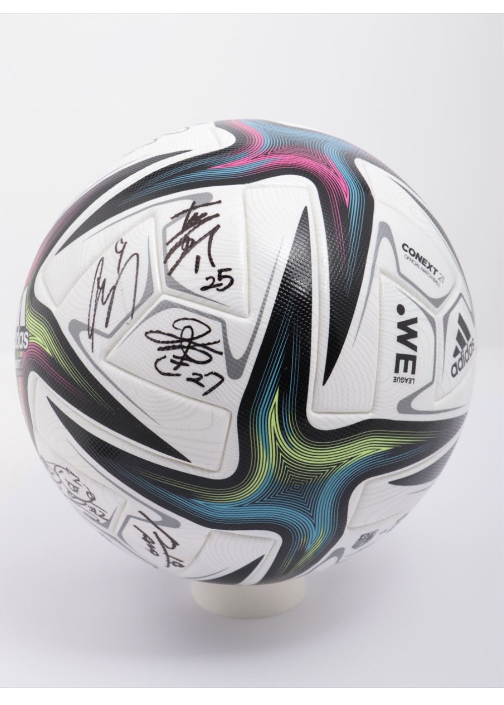 ベンゼマ直筆サイン入り チャンピオンズリーグ実使用サッカー