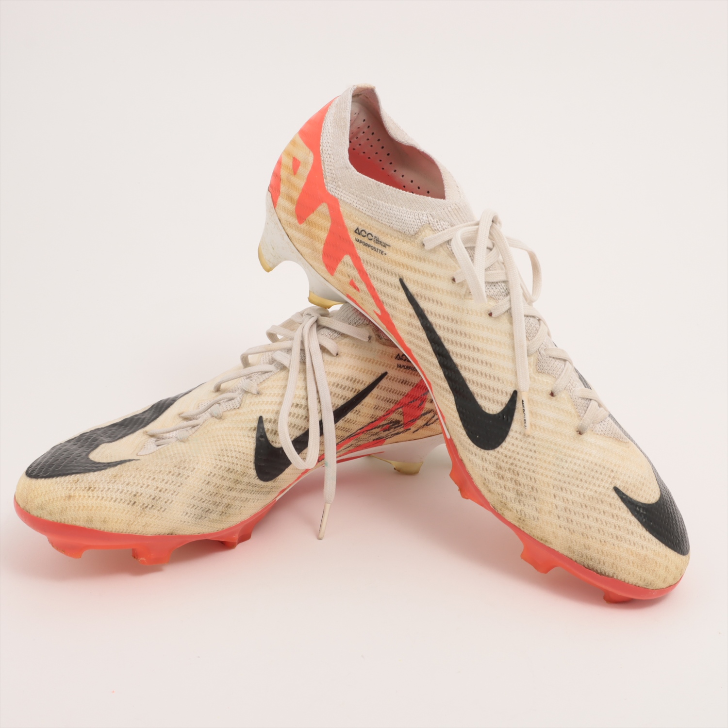 セレッソ大阪　スパイク HATTRICK（ハットトリック）-選手の想いをファンへ届ける公式