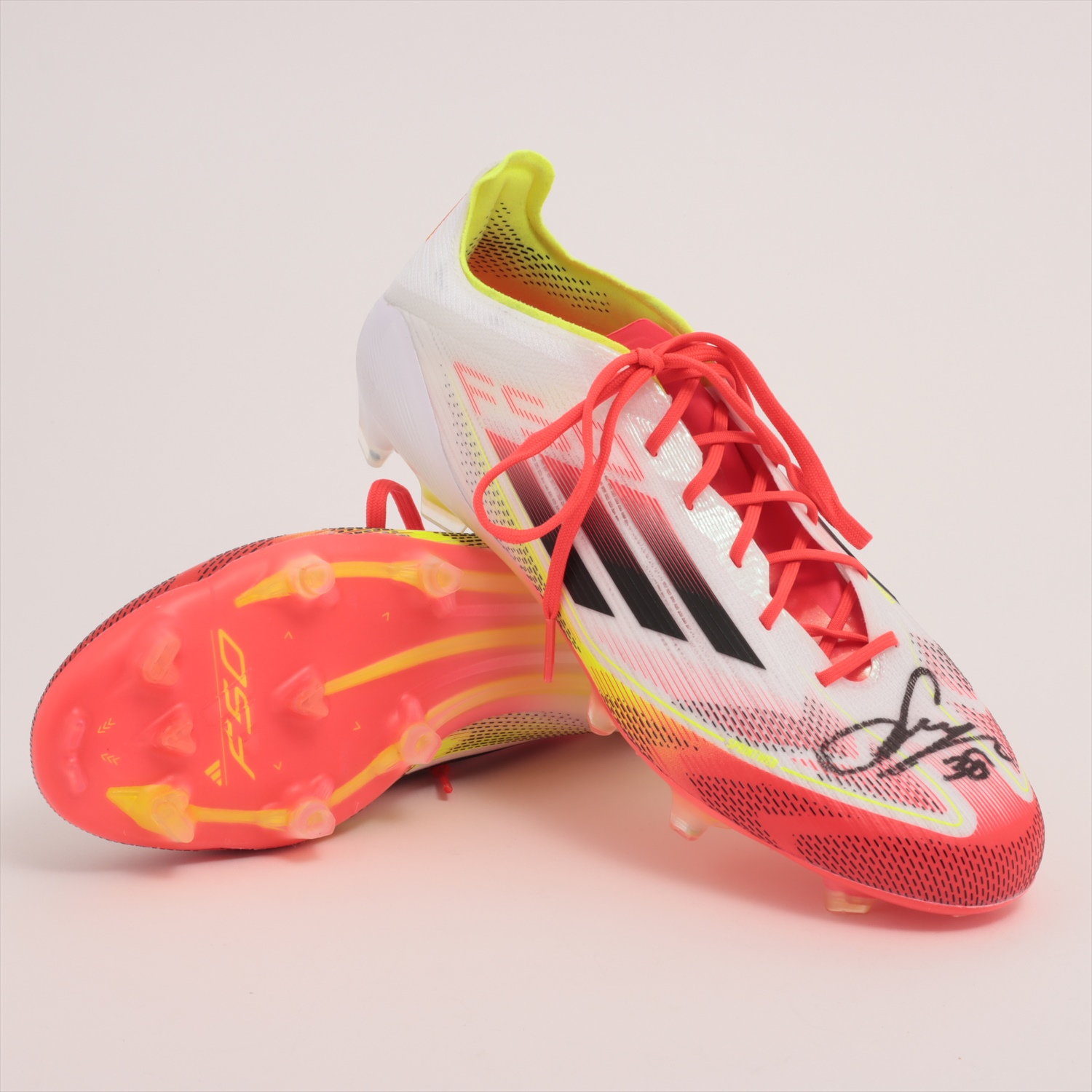 HATTRICK（ハットトリック）-選手の想いをファンへ届ける公式