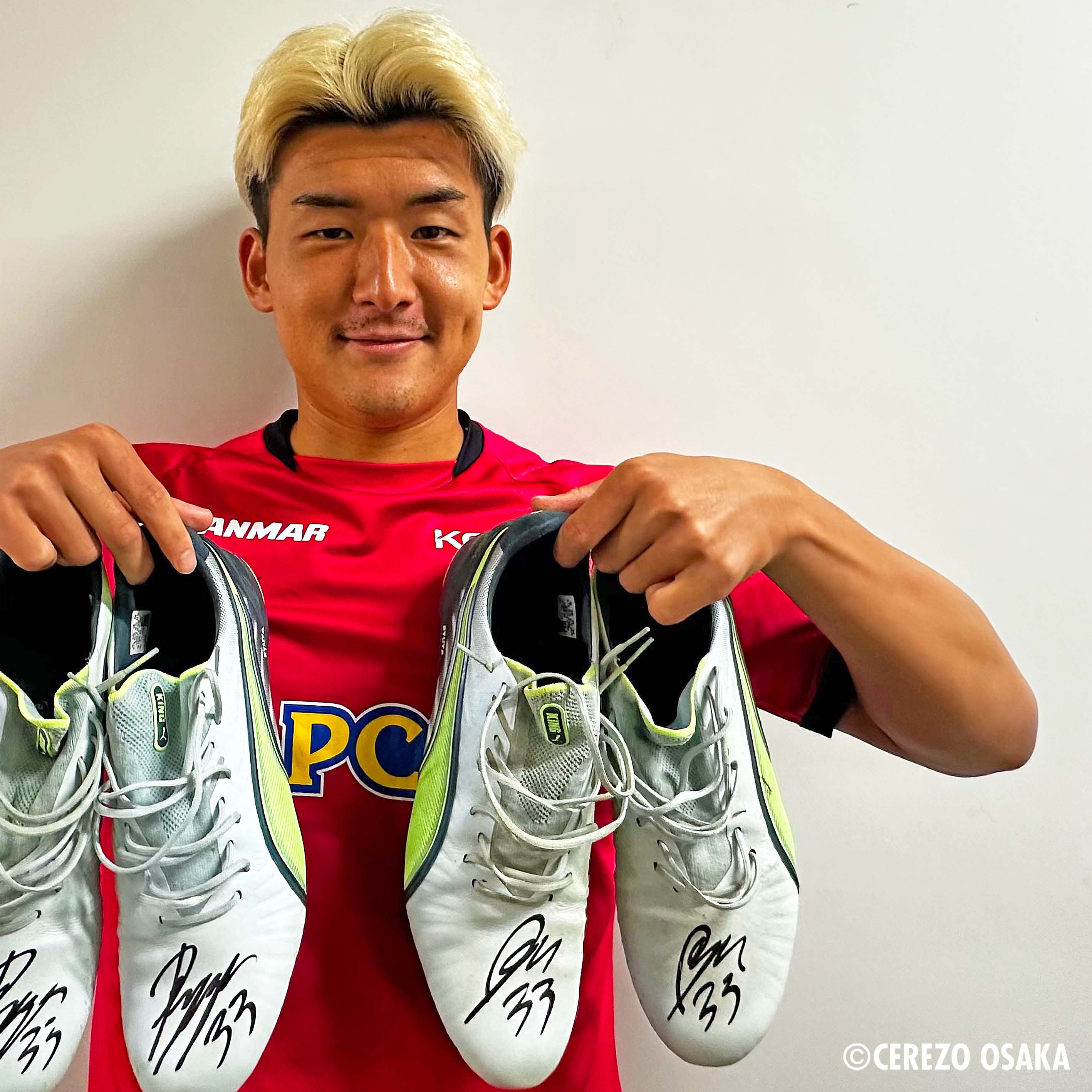 セレッソ大阪　スパイク HATTRICK（ハットトリック）-挑戦者の想いをファンへ届ける公式