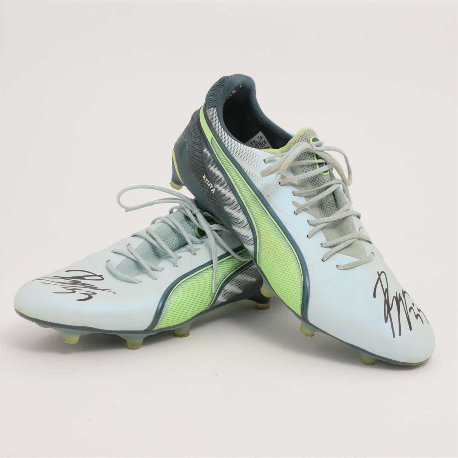 セレッソ大阪 西尾隆矢選手 直筆サイン＆ネーム入り PUMA KING スパイク セレッソ大阪 西尾隆矢選手 直筆サイン＆ネーム入り PUMA KING