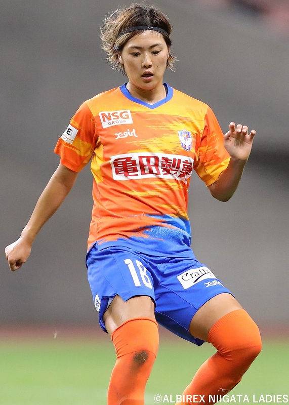 アルビレックス新潟レディース 18 石田千尋選手 ユニホーム HATTRICK（ハットトリック）-選手の想いをファンへ届ける公式