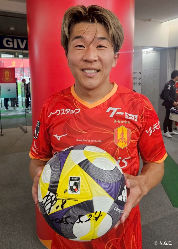 HATTRICK（ハットトリック）-選手の想いをファンへ届ける公式