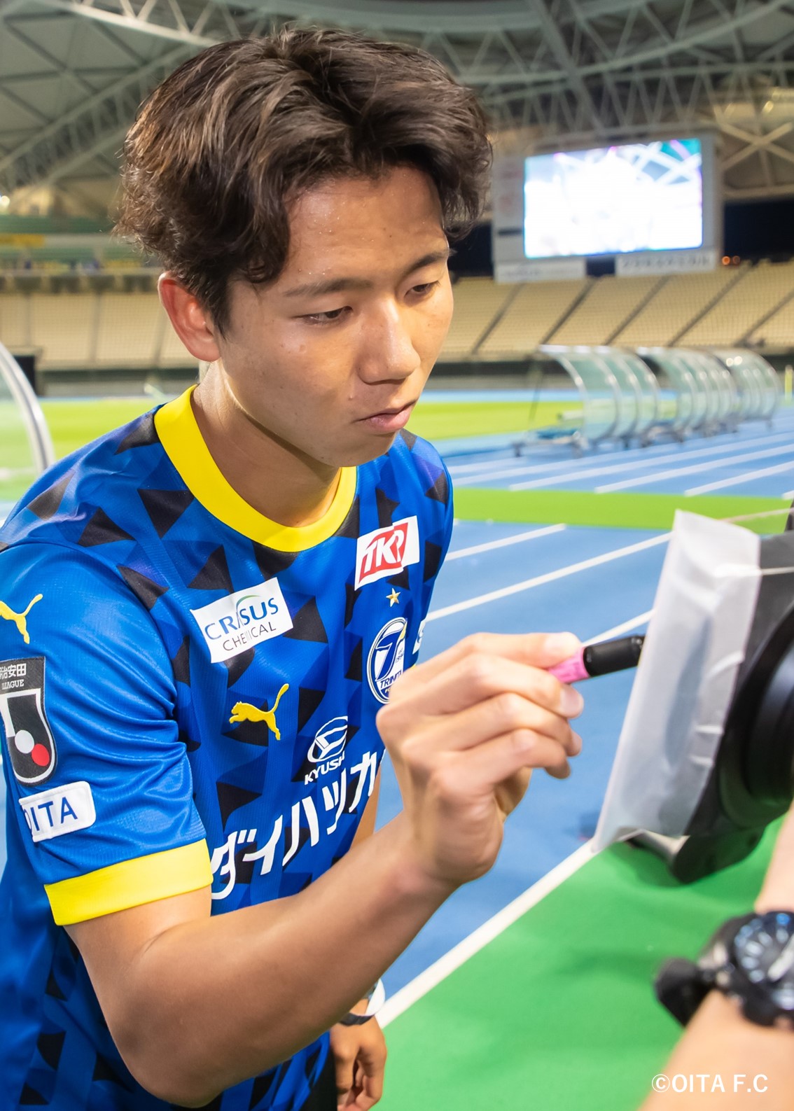 HATTRICK（ハットトリック）-選手の想いをファンへ届ける公式