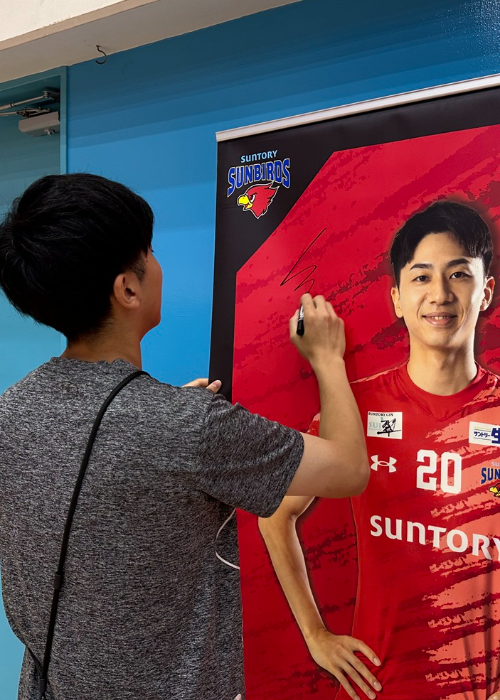サントリーサンバーズ　大阪ブルテオン　サイン入りTシャツ サントリーサンバーズ 大阪ブルテオン サイン入りTシャツ