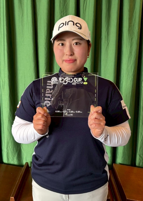 アースモンダミンカップ大会記念キャップ 尾関彩美悠プロ 直筆サイン入り アースモンダミンカップ大会記念キャップ 尾関彩美悠プロ 直筆